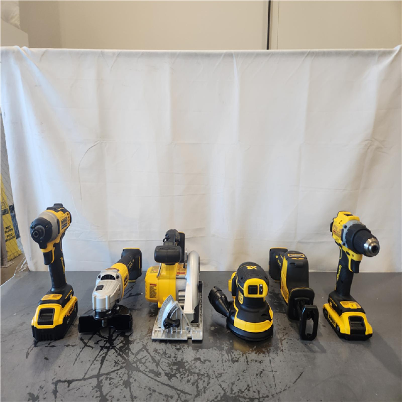 20-Volt MAX ToughSystem Lithium-Ion 6-Tool Cordless Combo Kit