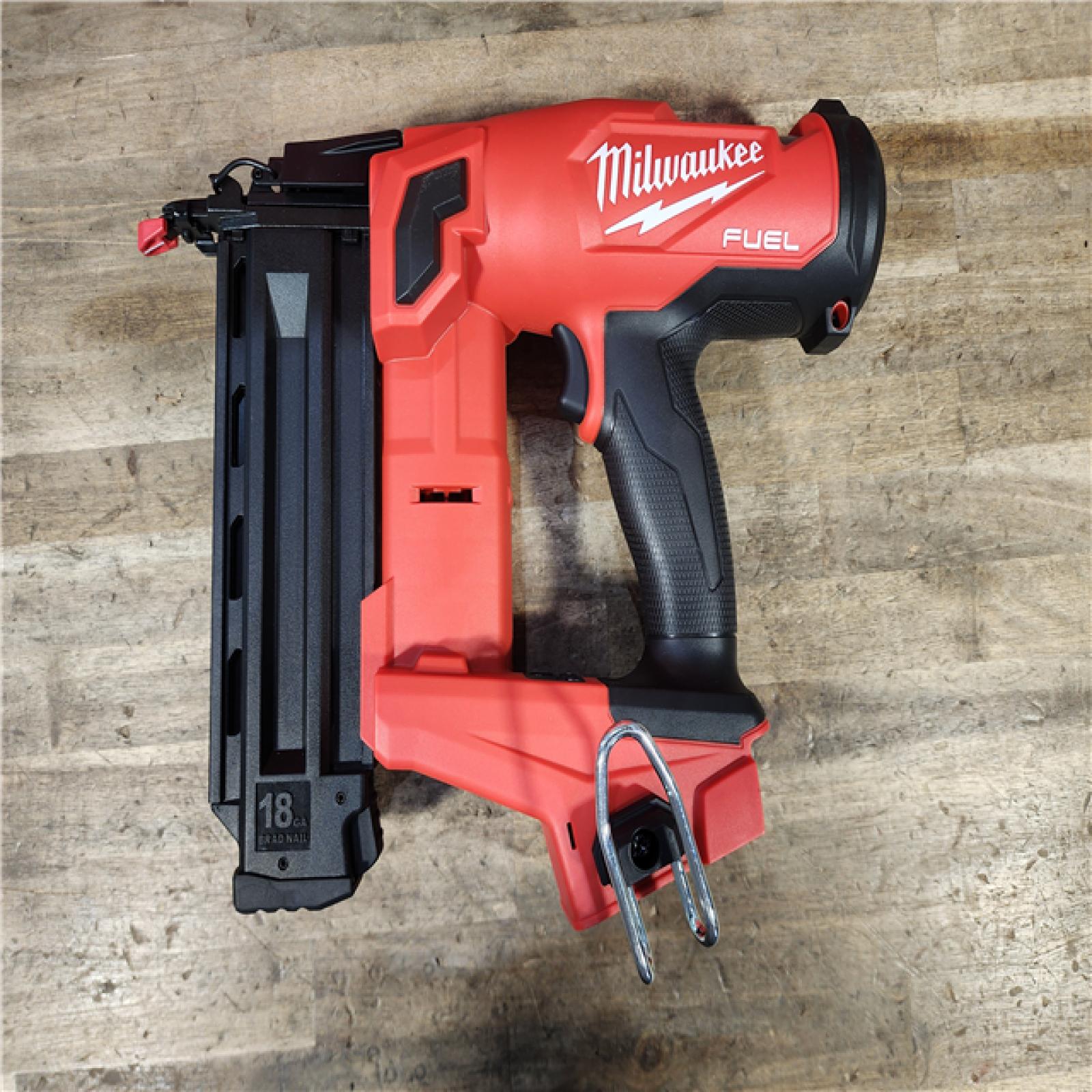 HOUSTON LOCATION - AS-IS (APPEARS LIKE NEW) Milwaukee M18 Fuel 18V Brushless 18-Gauge Brad Nailer 2746-20 (Bare Tool)