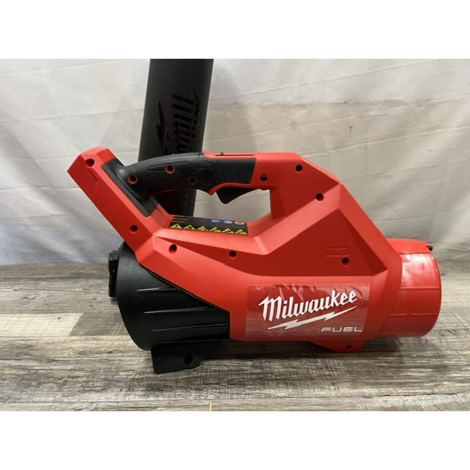 AS-IS Milwaukee FUEL 120 MPH 500 CFM 18V Lithium-Ion Brushless Cordless Handheld Blower (Tool-Only)