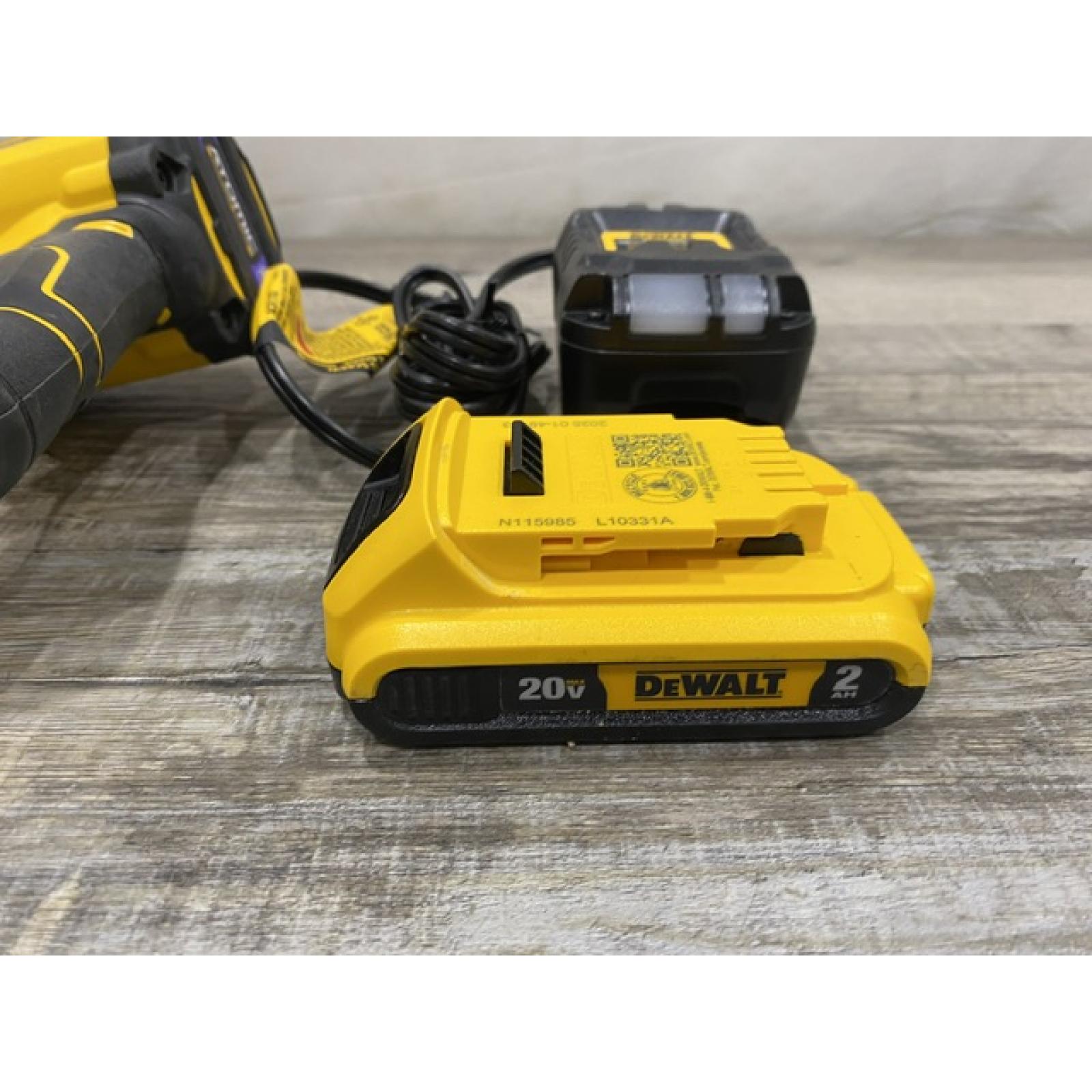 AS-IS DEWALT ATOMIC 20V MAX Lithium Ion Cordless 23 Gauge Pin Nailer Kit