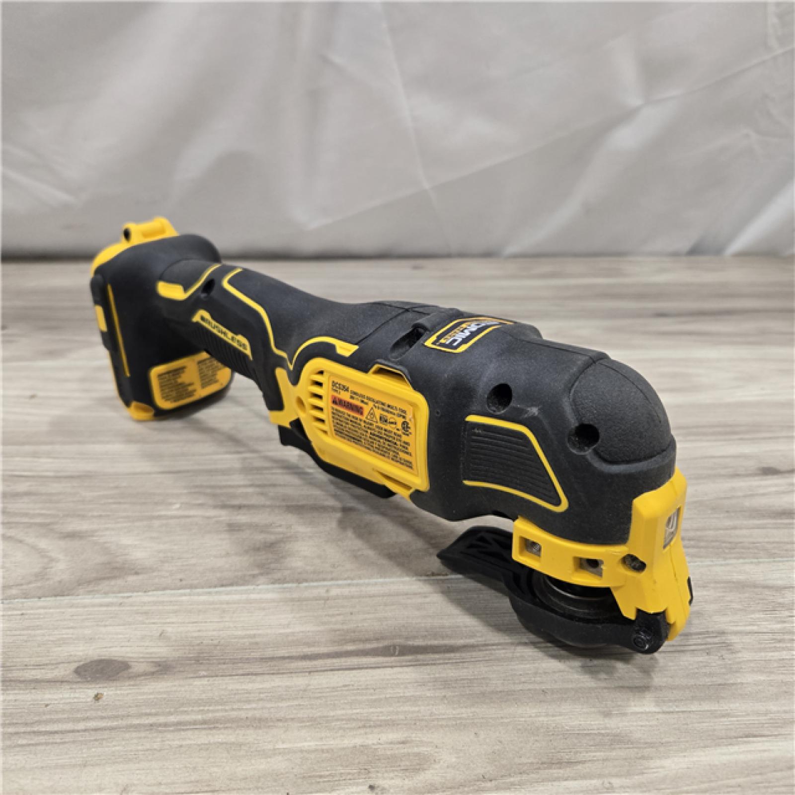 AS-IS DEWALT ATOMIC 20V MAX Cordless Oscillating Multi Tool (Tool Only)