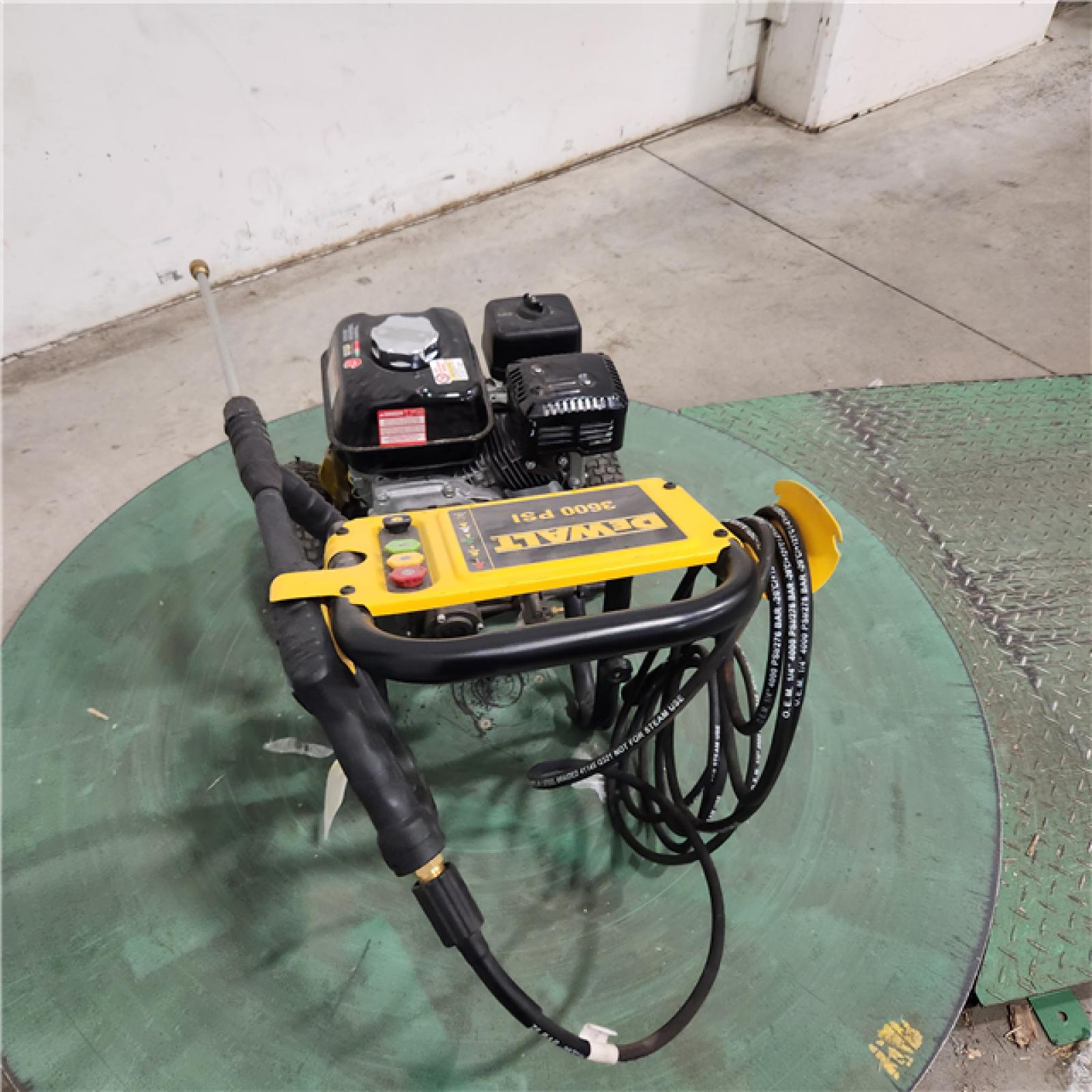 Dallas Location - As-Is DEWALT 3600 PSI 2.5 GPM Gas Pressure Washer