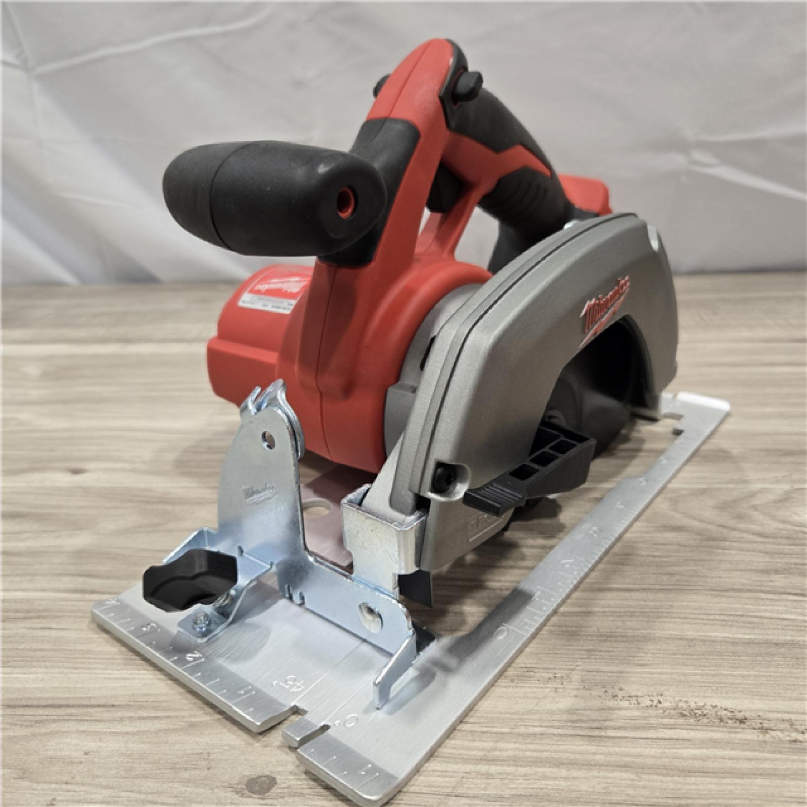 GOOD! - Milwaukee M18 6 1/2 Circular Saw (Tool Only)