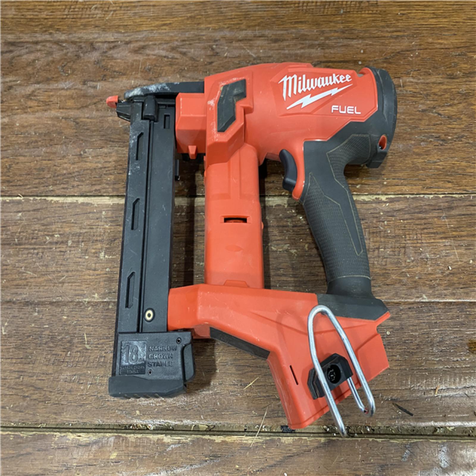 AS-IS MILWAUKEE FUEL 18-Volt Lithium-Ion Brushless Cordless 18-Gauge 1/4 in. Narrow Crown Stapler (Tool-Only)