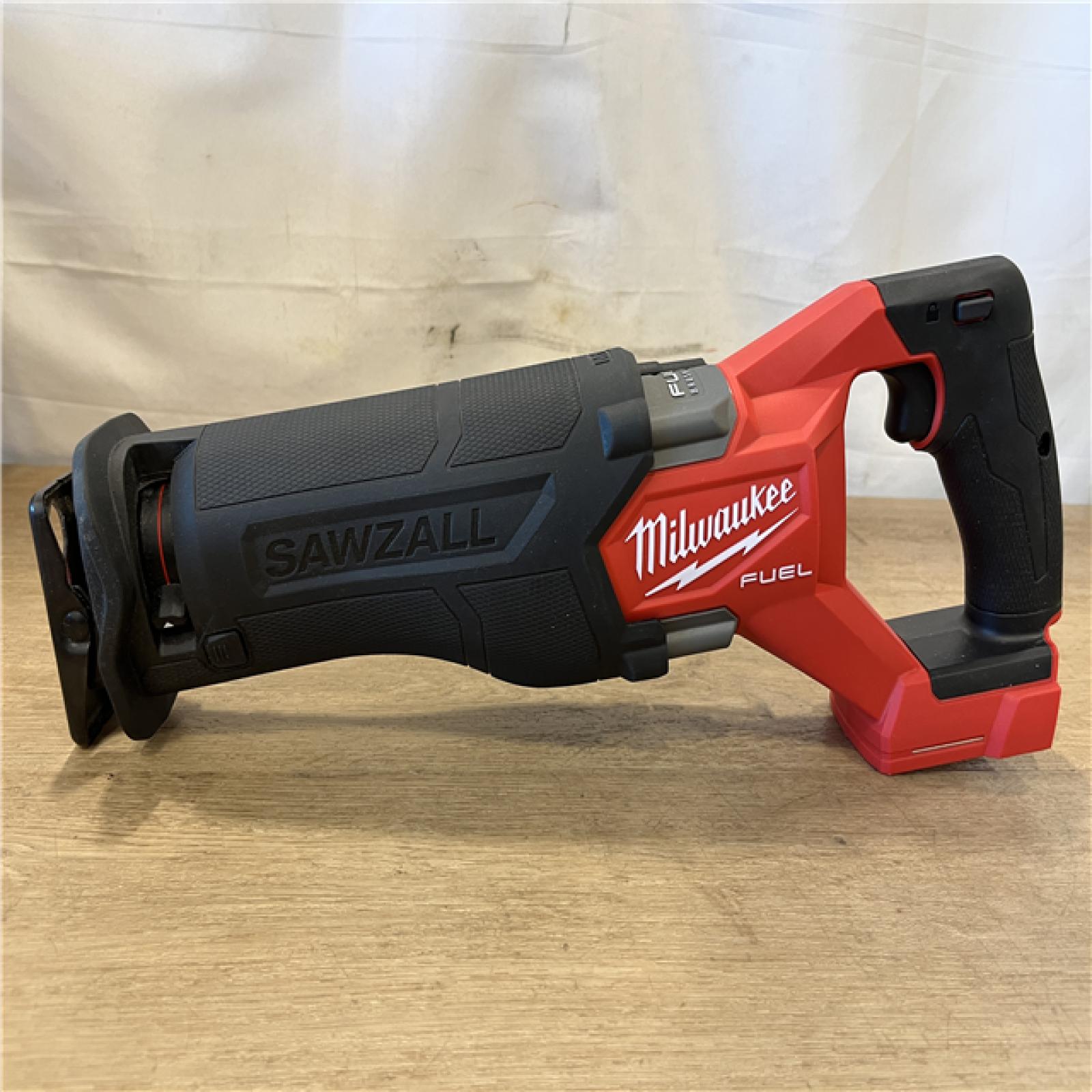AS-IS Milwaukee FUEL GEN-2 18V Lithium-Ion Brushless Cordless SAWZALL Reciprocating Saw (Tool-Only)