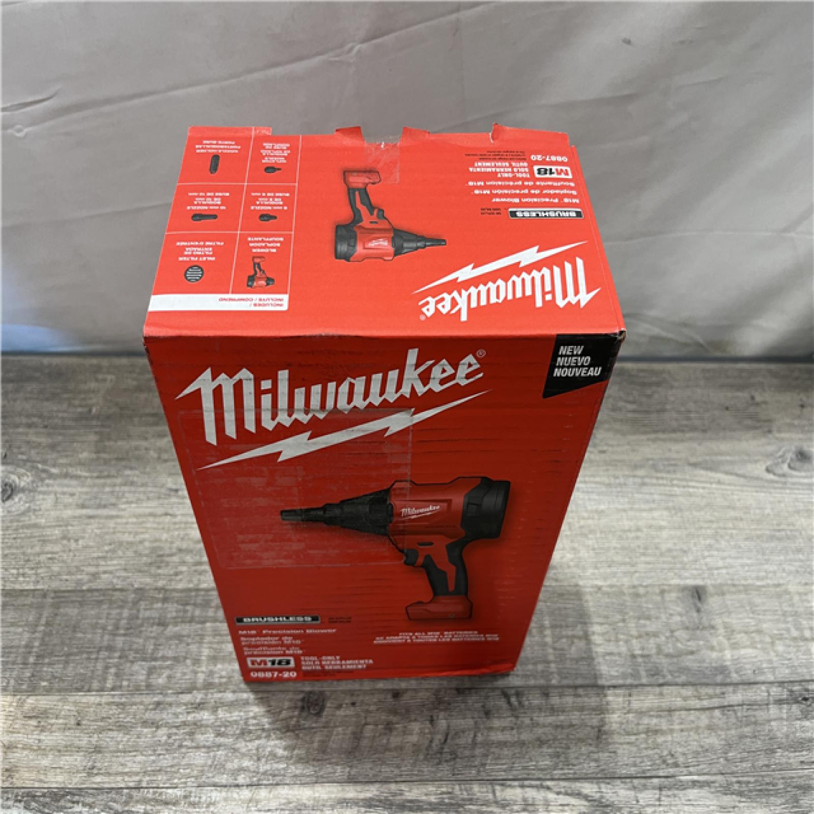 NEW - Milwaukee 18V Lithium-Ion 570 MPH Brushless Cordless Precision Blower (Tool-Only)
