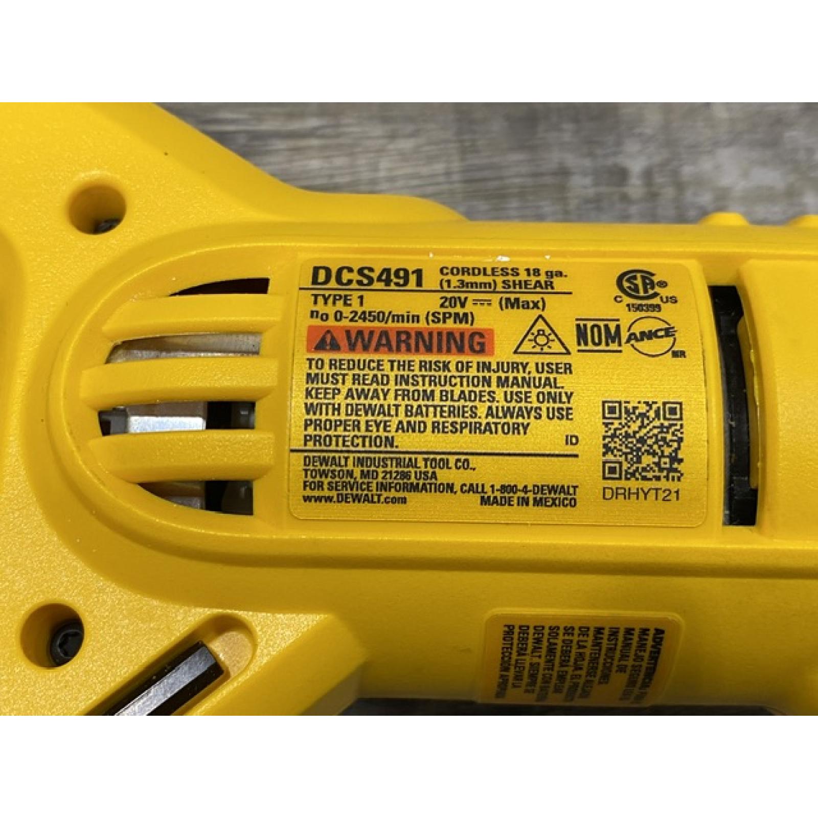 AS-IS DEWALT 20V MAX Cordless 18-Gauge Swivel Head Shears (Tool Only)