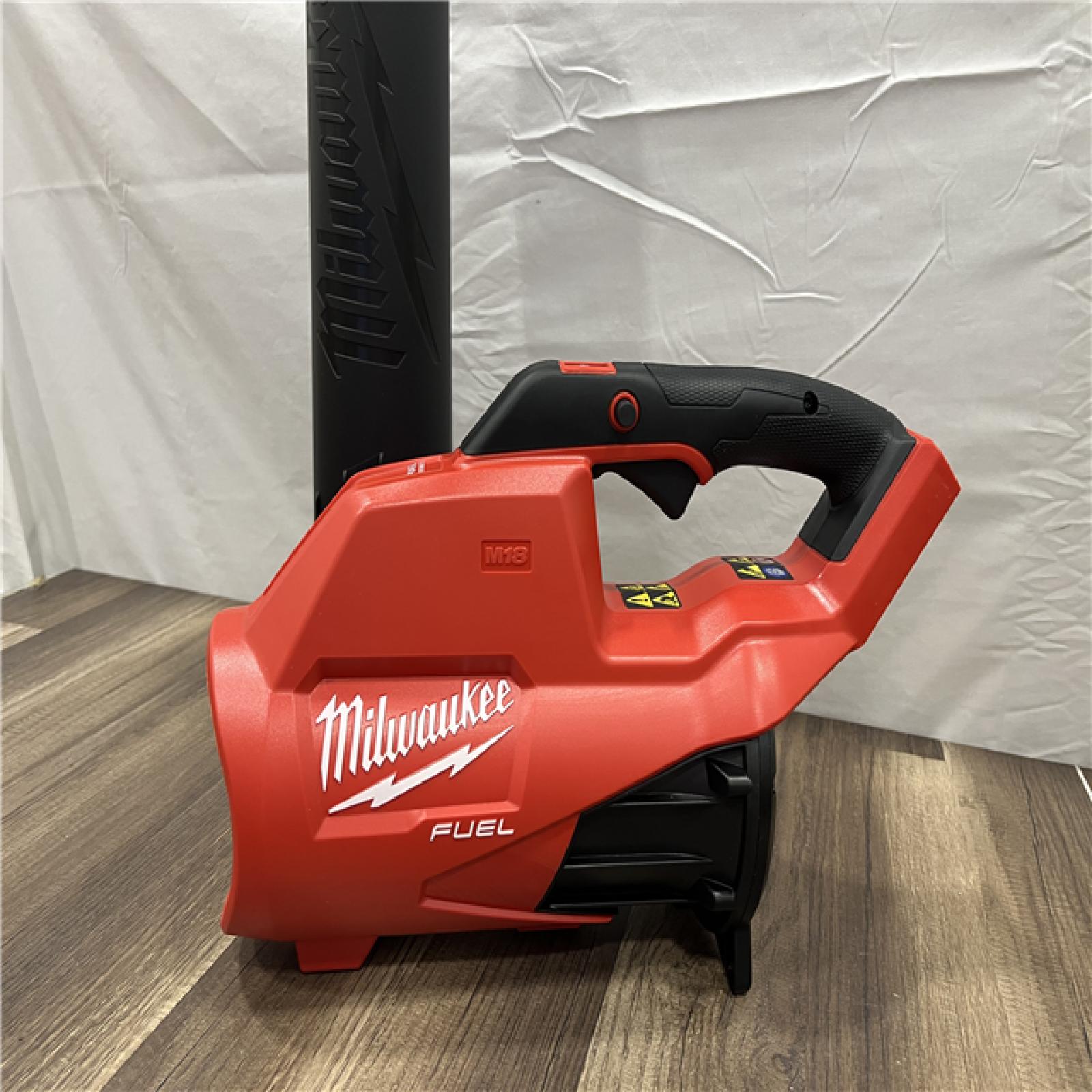 GOOD Milwaukee M18 FUEL 120 MPH 450 CFM 18V Lithium-Ion Brushless Cordless Handheld Blower Kit with 8.0 Ah Battery, Rapid Charger