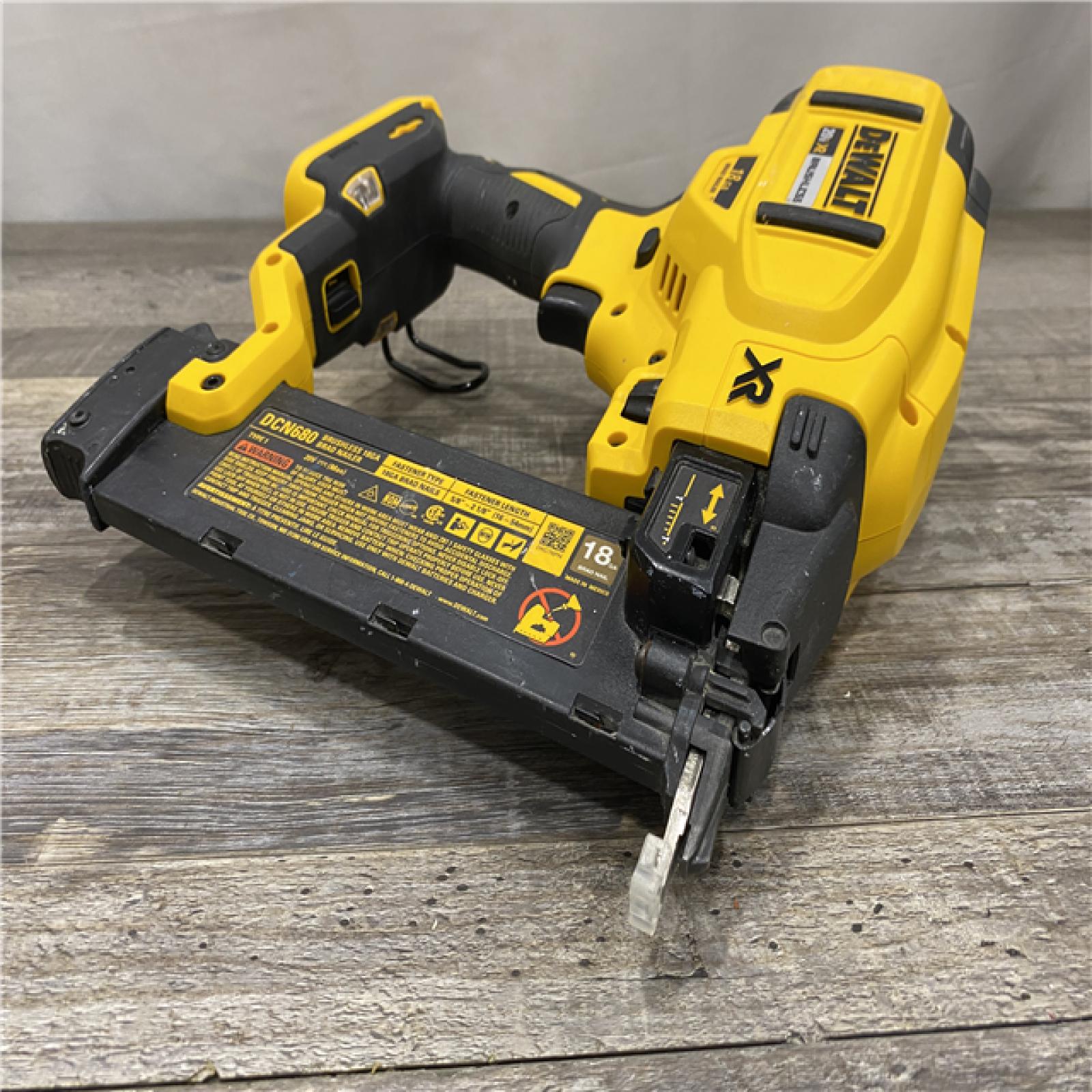 AS-IS DEWALT 20V MAX XR Lithium-Ion Electric Cordless 18-Gauge Brad Nailer (Tool Only)