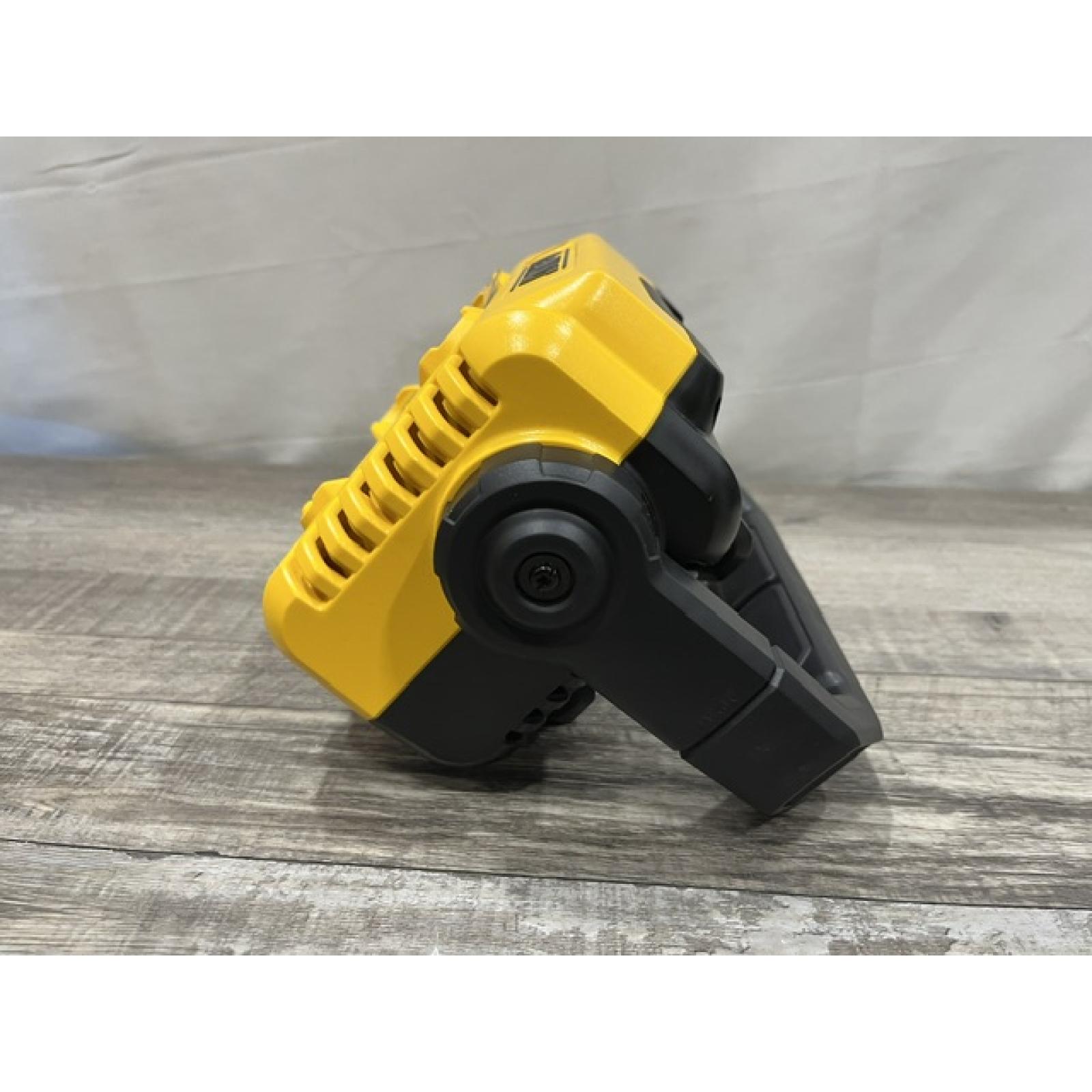 AS-IS DEWALT 20V MAX Compact Cordless Task Lightt (Tool Only)