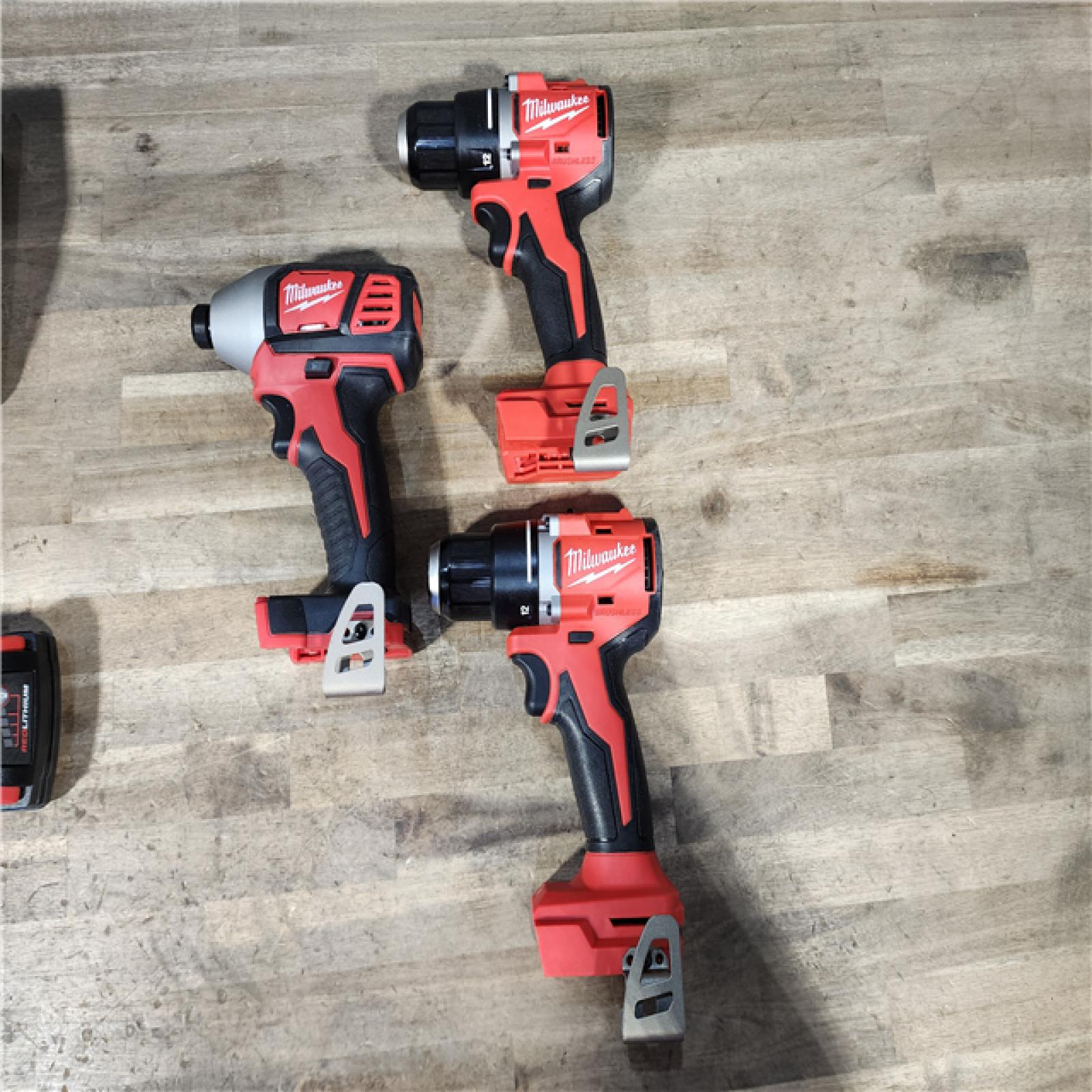 HOUSTON LOCATION - AS-IS MILWAUKEE 3 TOOL COMBO KIT W/ (2) BATTERY & CHARGER