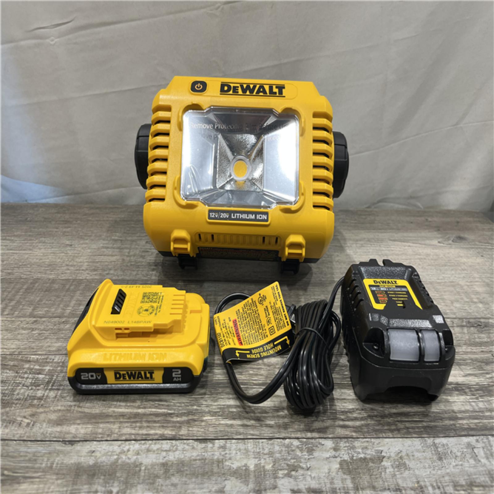 AS-IS DEWALT 20-Volt MAX Lithium-Ion Compact Cordless Task Light Kit