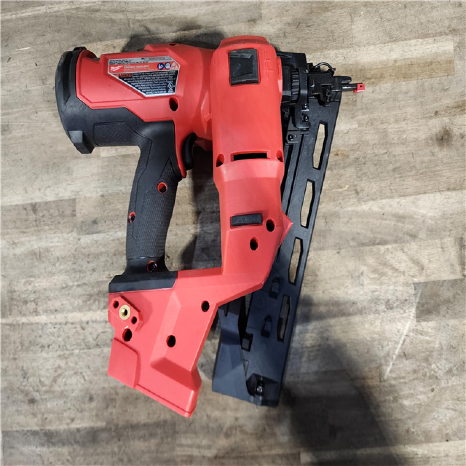 HOUSTON LOCATION - AS-IS Milwaukee 2841-20 18V Cordless Gen II 16 Gauge Angled Finish Nailer (Tool Only)