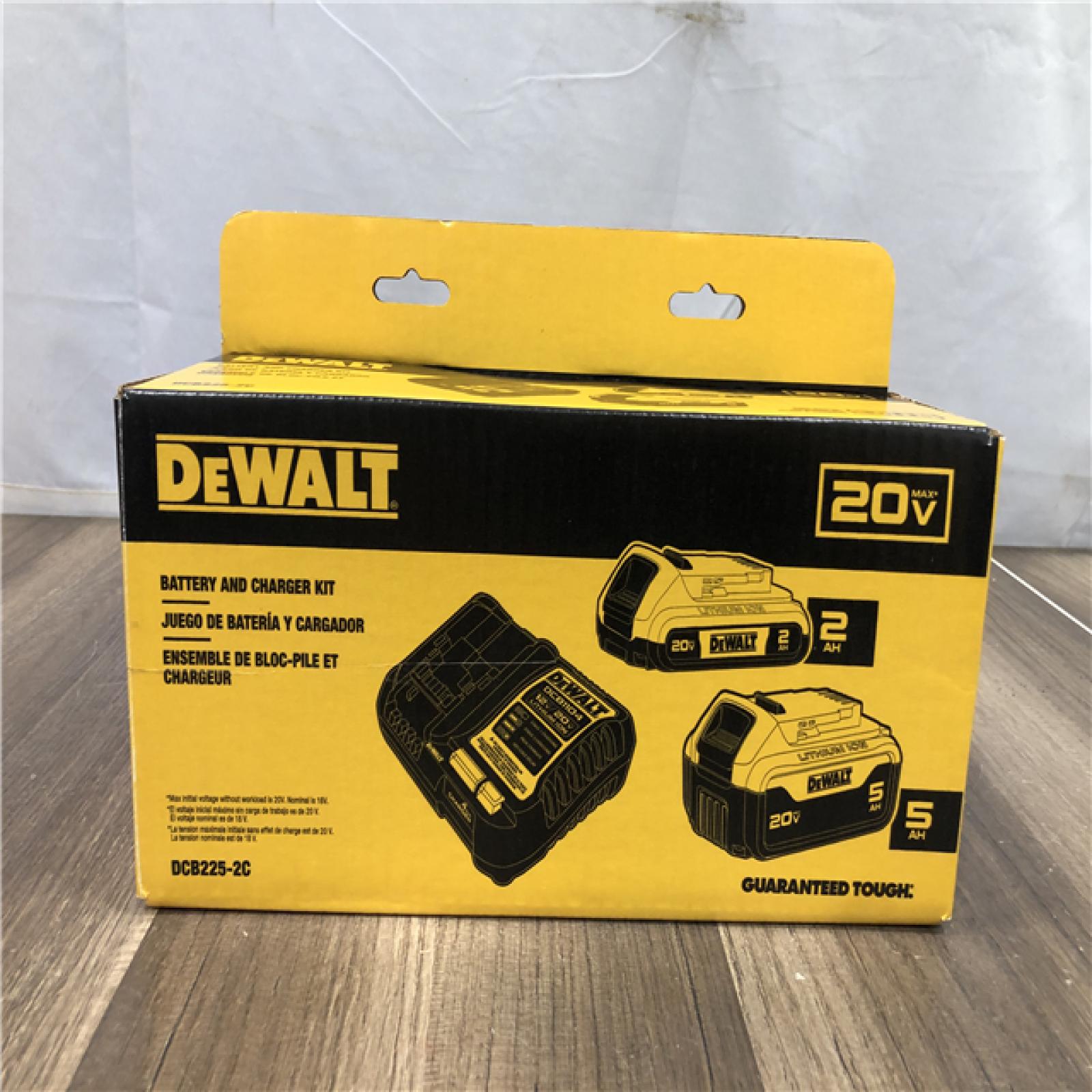 NEW- DEWALT 20V MAX Lithium-Ion Battery Kit
