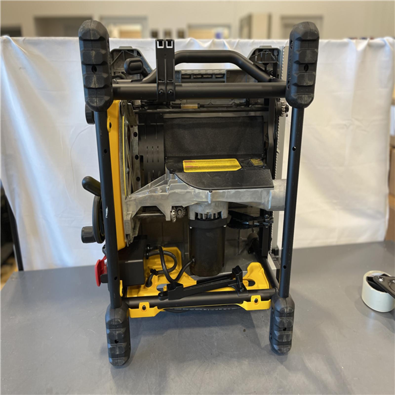 AS-IS - DeWalt 15 Amps Corded 8-1/4 in. Compact Portable Table Saw (Tool Only)