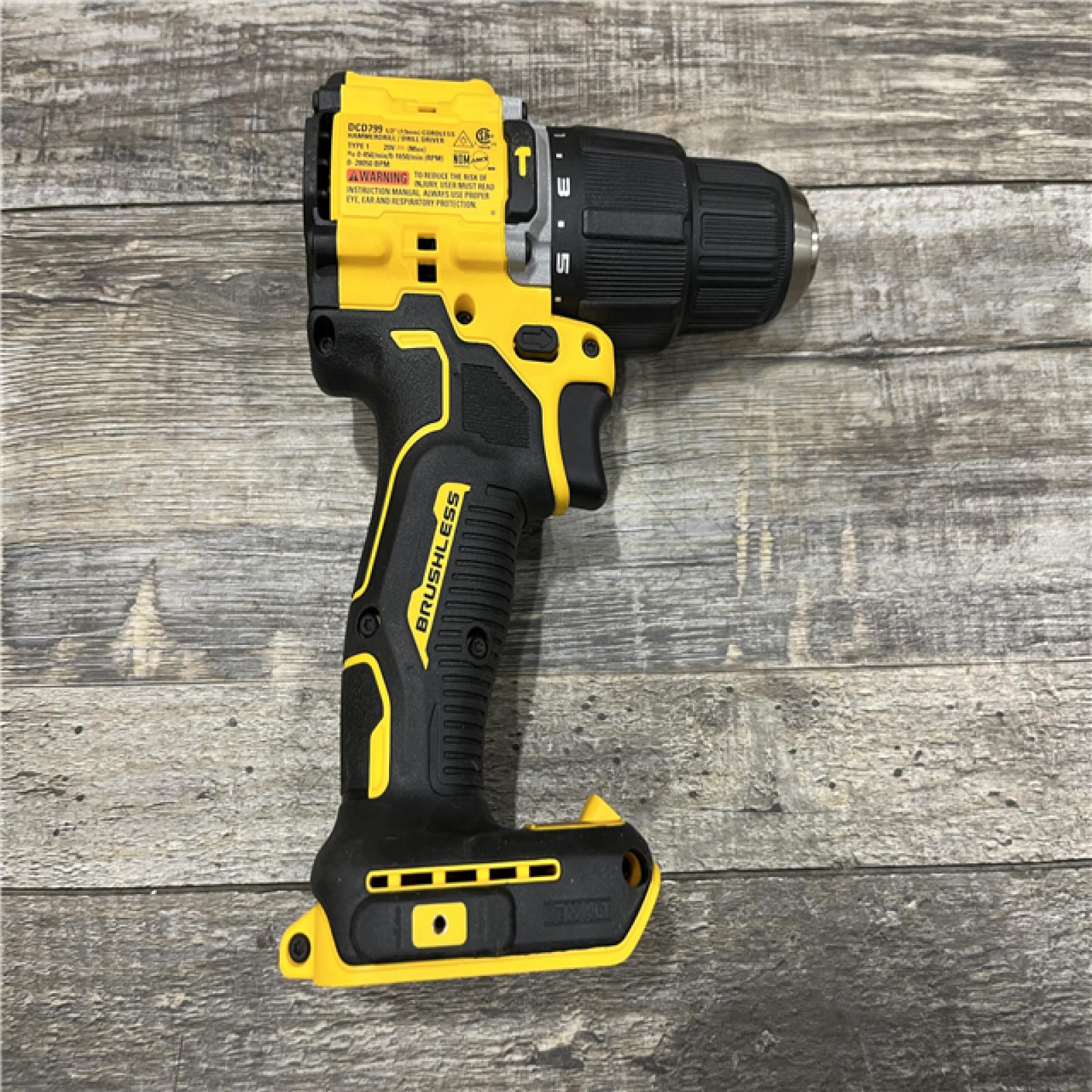 AS-IS DEWALT ATOMIC 20V Cordless 1/2 in. Compact Hammer Drill Kit