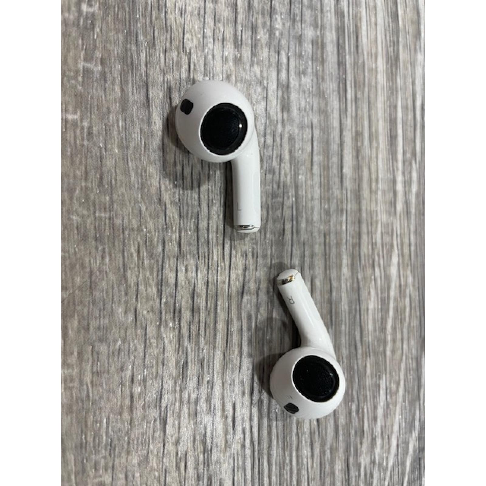 AS-IS Apple AirPods Pro 2 With MagSafe Charging Case (USB-C)