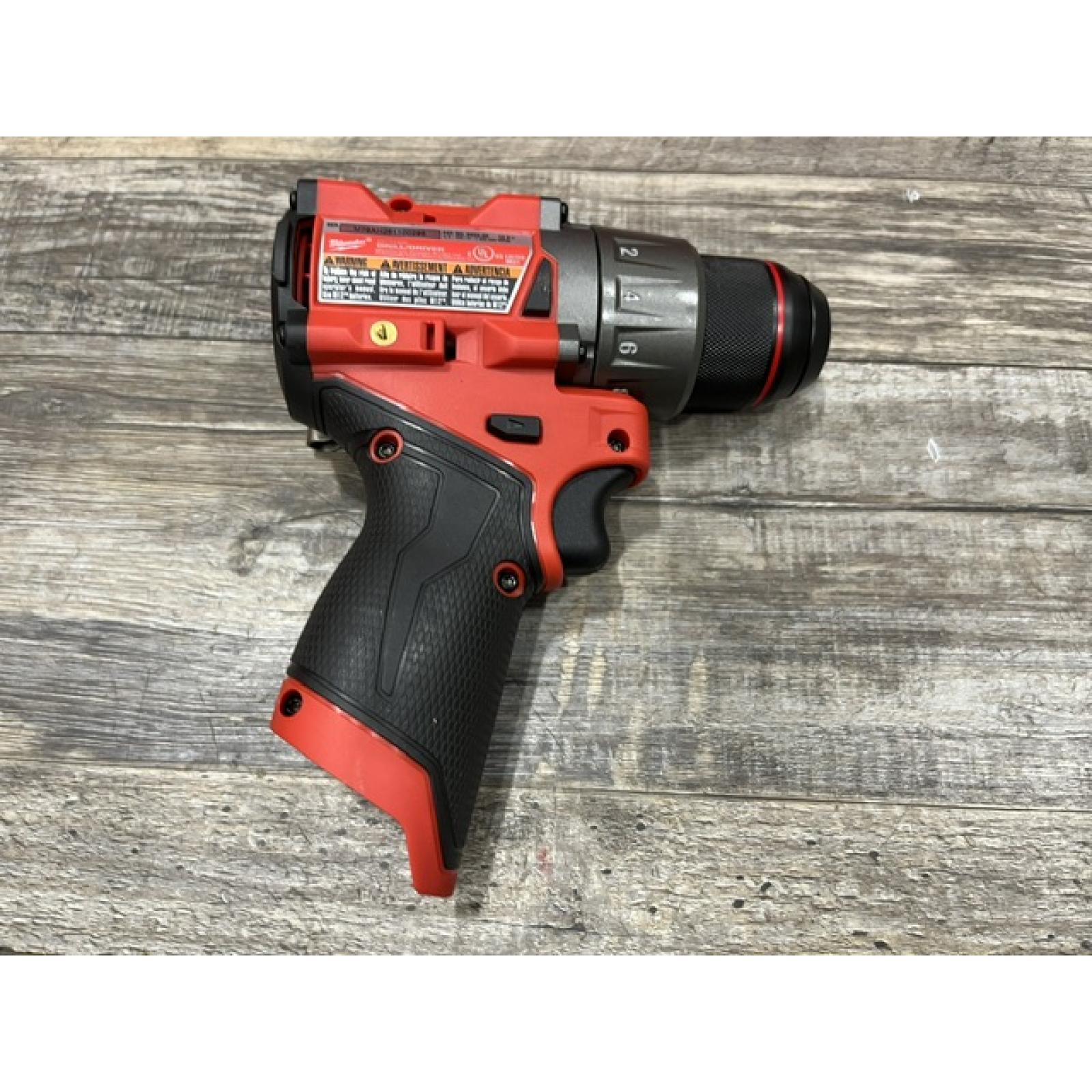 AS-IS Milwaukee FUEL 12V Lithium-Ion Brushless Cordless 1/2 in. Drill Driver Kit