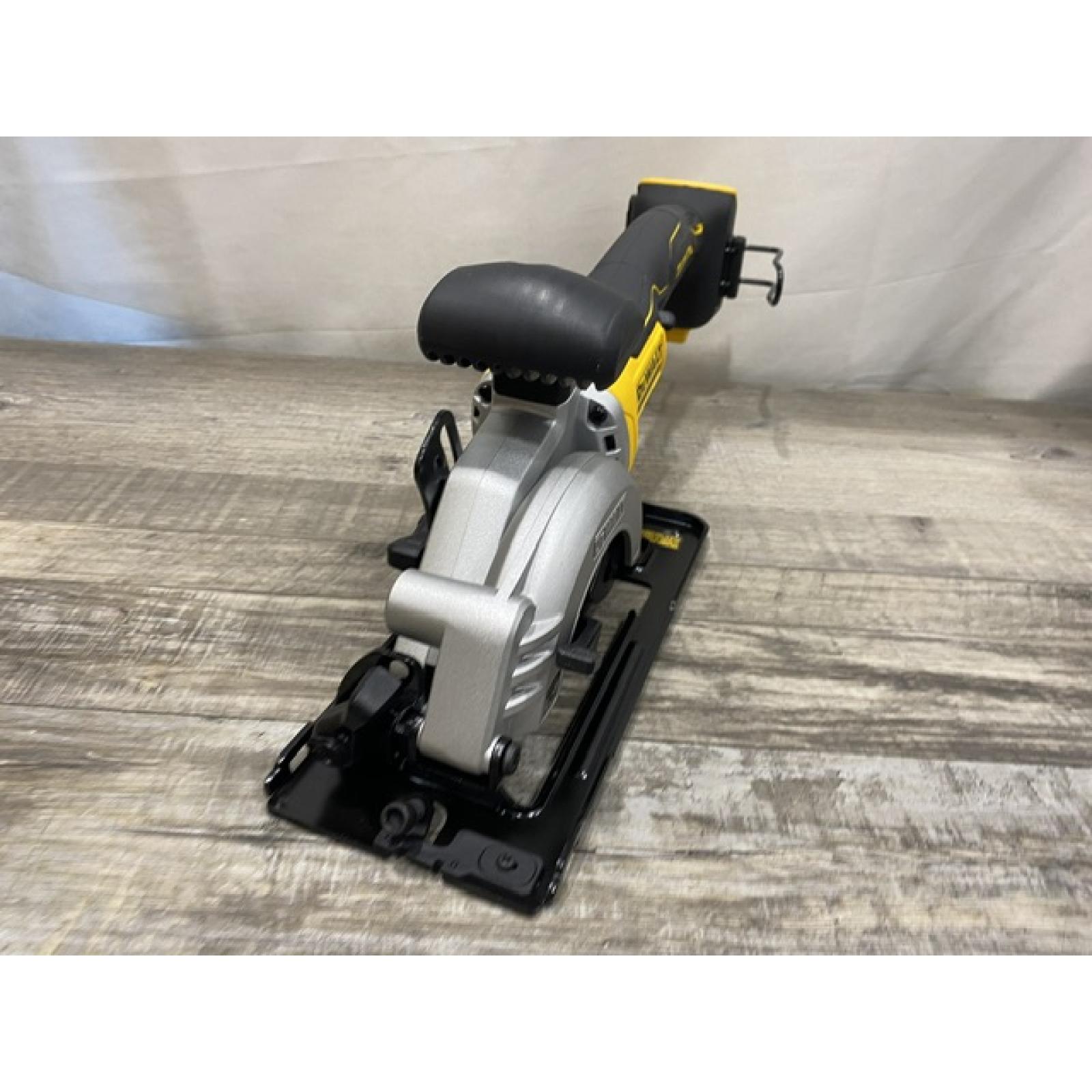 AS-IS DEWALT ATOMIC 20V MAX Cordless Brushless 4-1/2 in. Circular Saw (Tool Only)