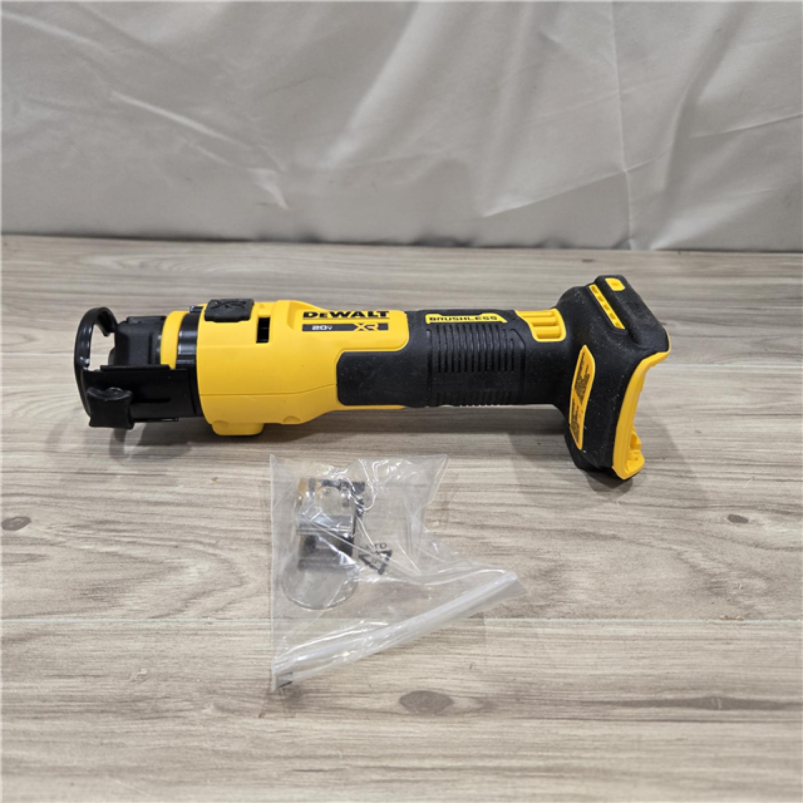 AS-IS DEWALT 20V MAX Cordless Cut-Out Tool (Tool-Only)