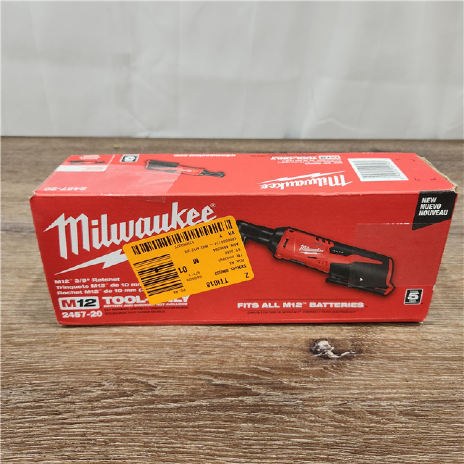 AS-IS Milwaukee 2457-20 M12 3/8  Ratchet (Bare Tool KIT battery & charge)