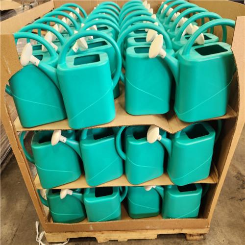 Phoenix NEW CHG CLASSIC HOME & GARDEN 2 Gal. Spring Green Plastic Watering Can Pallet (72-Cans)