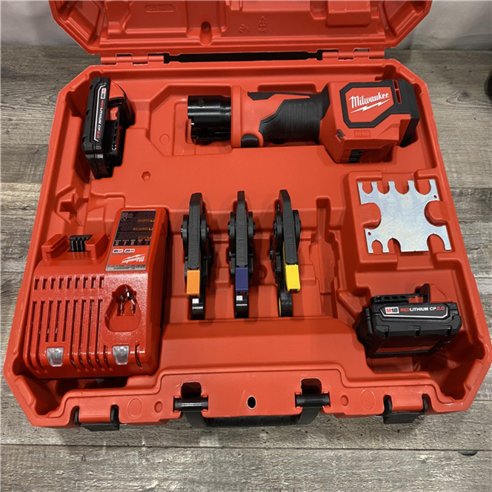 AS-IS Milwaukee 18V Lithium-Ion Cordless Short Throw PEX Press Tool Kit