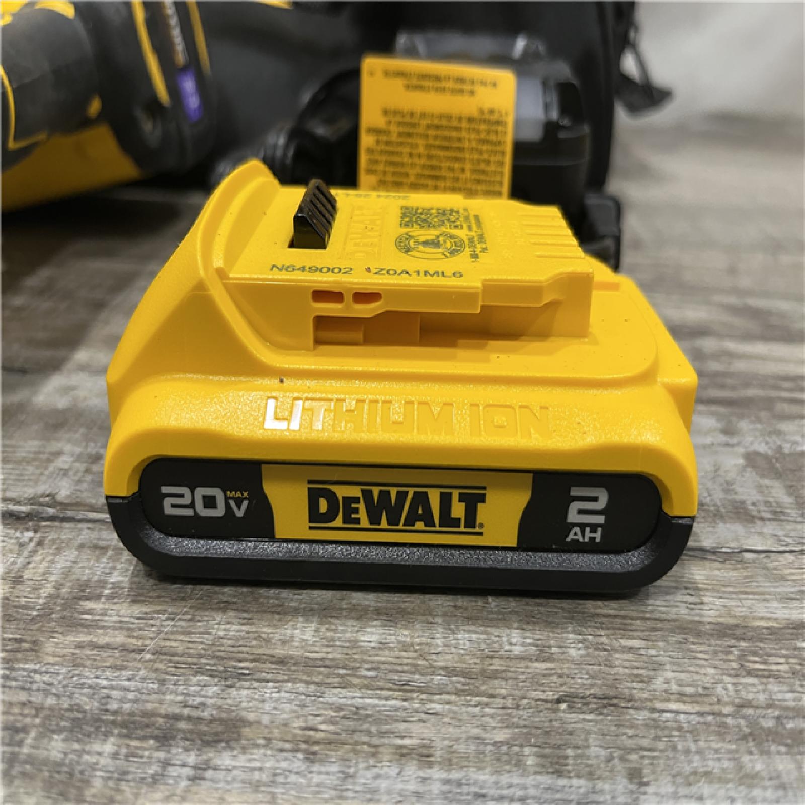 AS-IS DEWALT ATOMIC 20V MAX Lithium Ion Cordless 23 Gauge Pin Nailer Kit