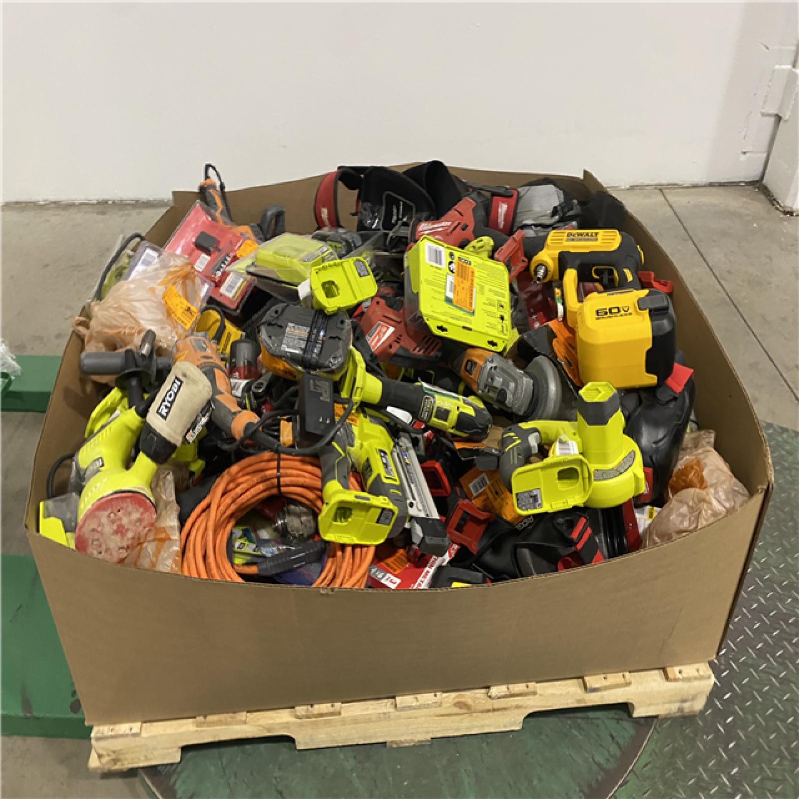 Dallas Location - As-Is Tool Pallet