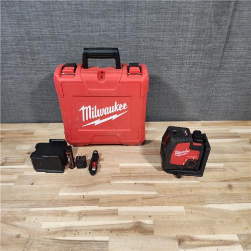 HOUSTON LOCATION - AS-IS Milwaukee Green 100 ft. Cross Line and Plumb Points Rechargeable Laser Level Kit