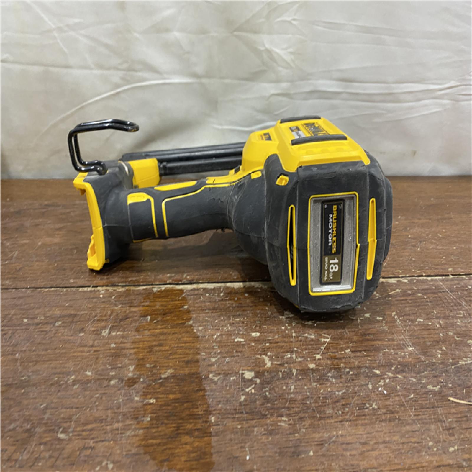 AS-IS DEWALT 20V MAX XR 18 Gauge Brad Nailer Kit