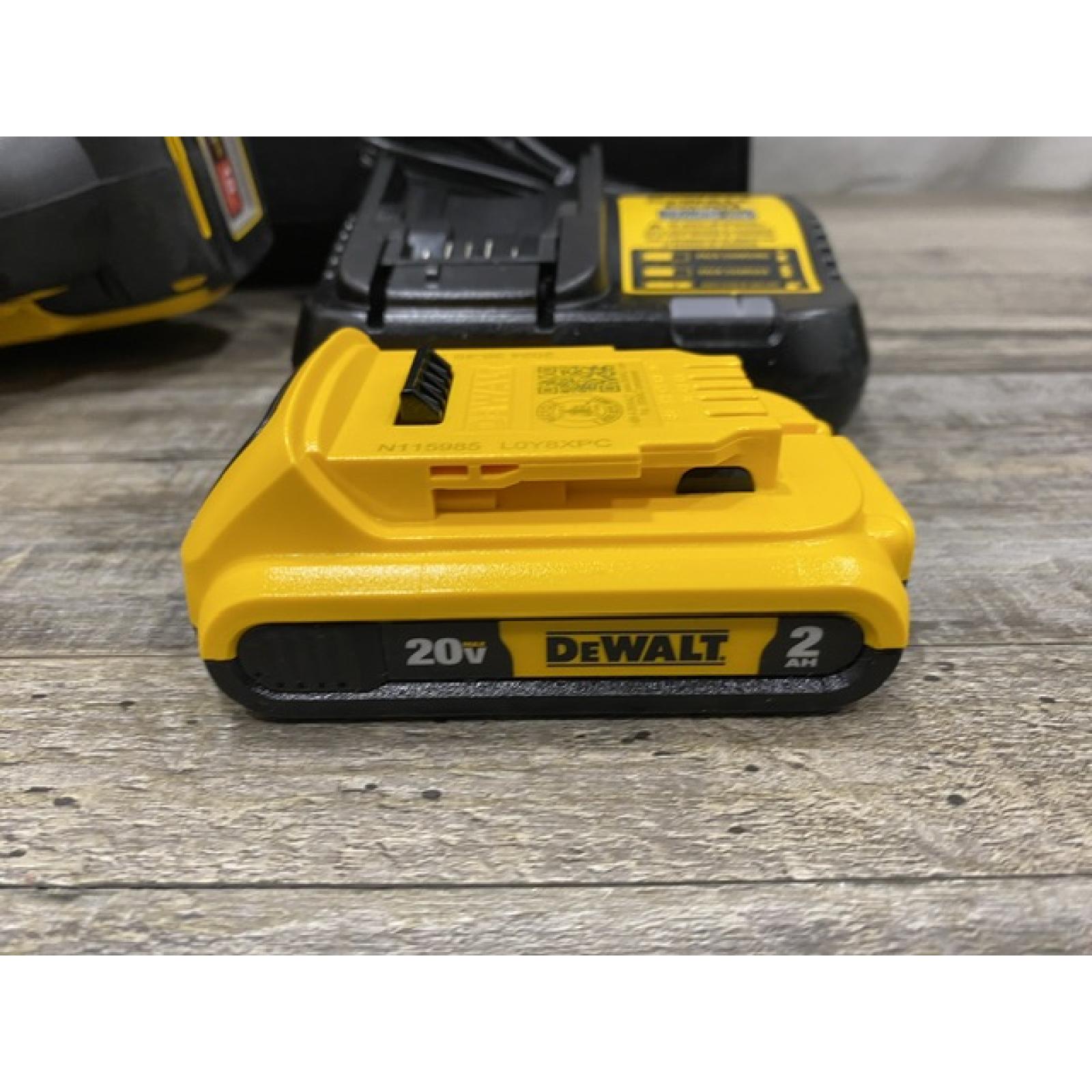 AS-IS DEWALT 20V MAX XR Lithium-Ion Cordless 18-Gauge Narrow Crown Stapler Kit