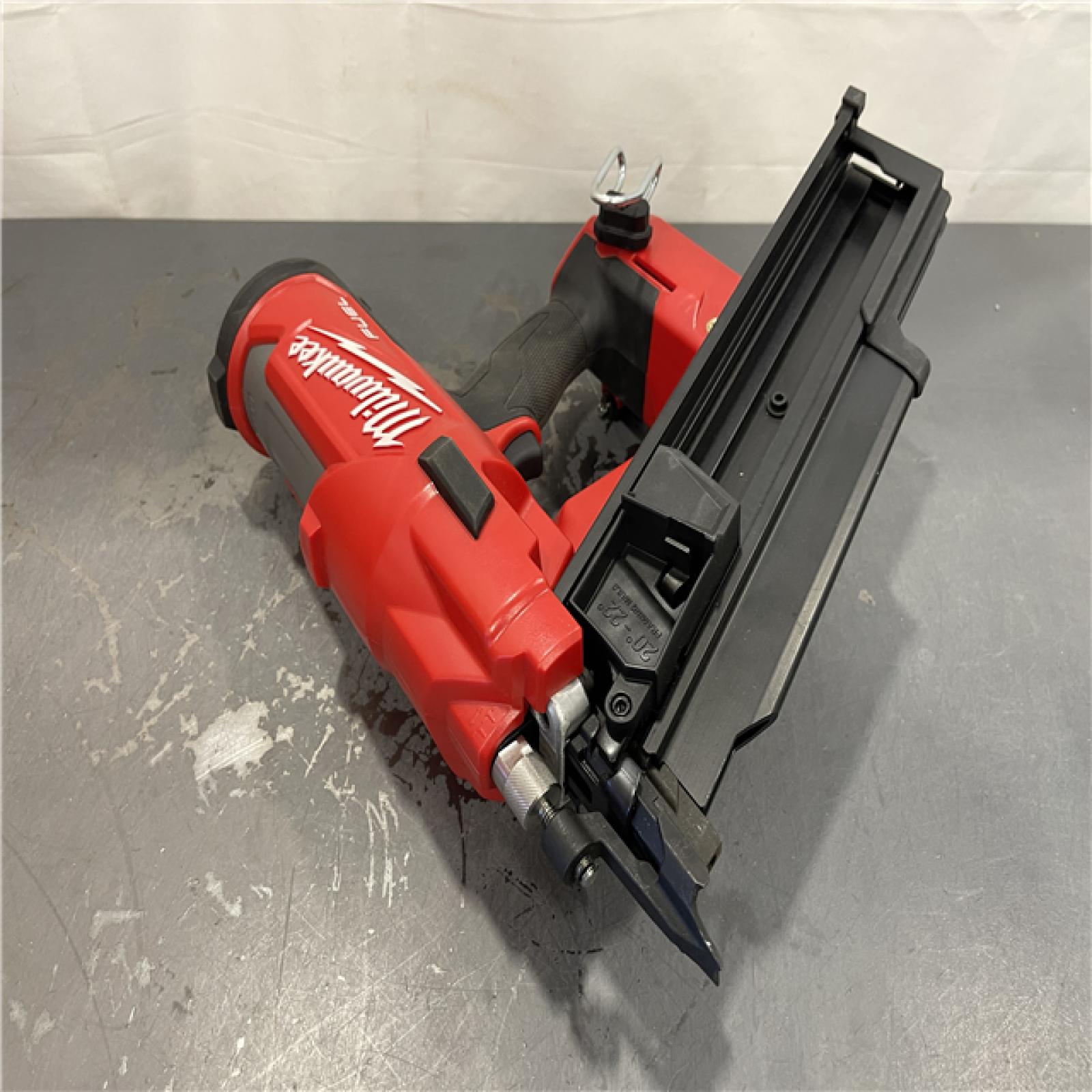 AS-IS - Milwaukee M18 FUEL 3-1/2 in. 18-Volt 21-Degree Lithium-Ion Brushless Cordless Framing Nailer