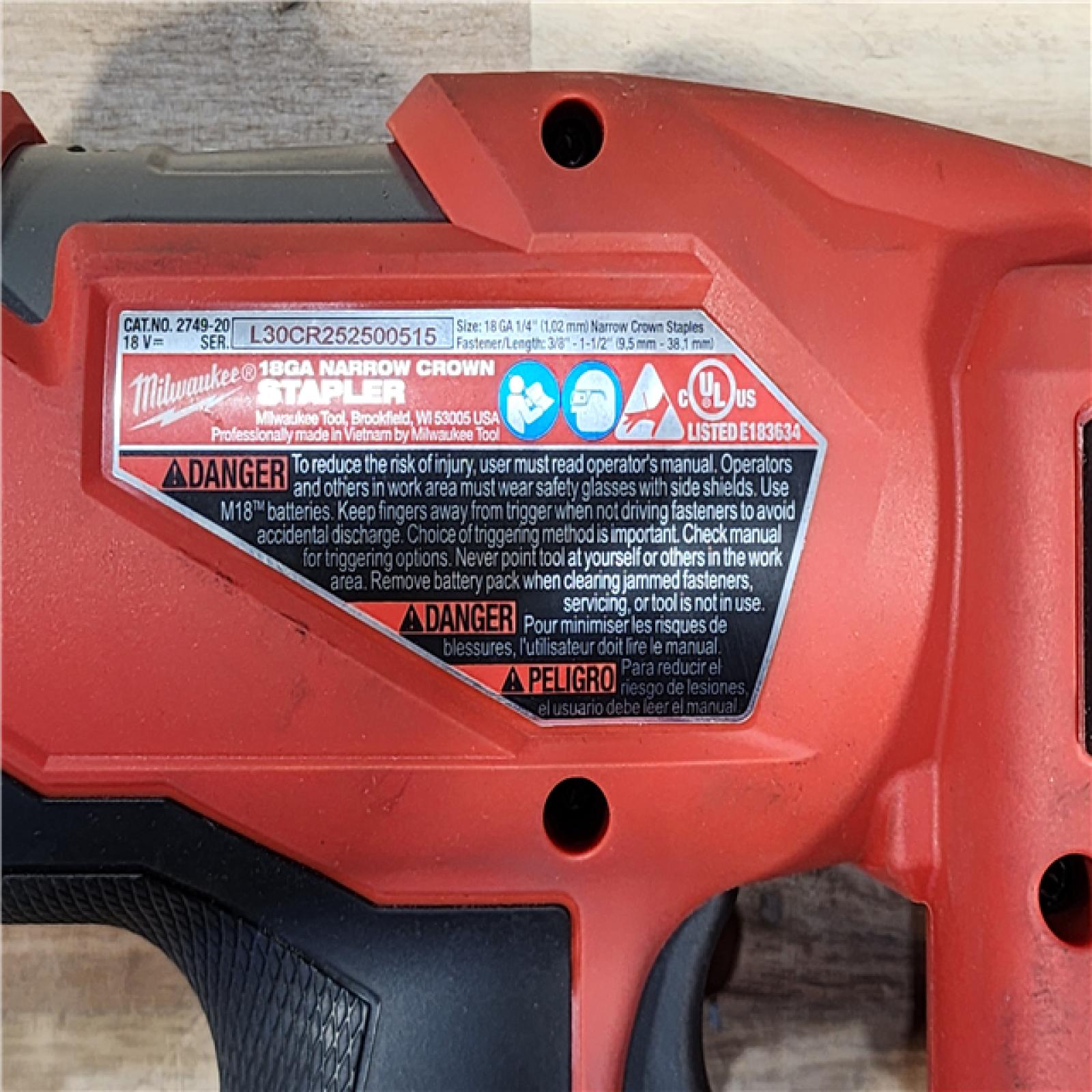 HOUSTON LOCATION - AS-IS Milwaukee  FUEL 18-Volt Lithium-Ion Brushless Cordless 18-Gauge 1/4 in. Narrow Crown Stapler (Tool-Only)
