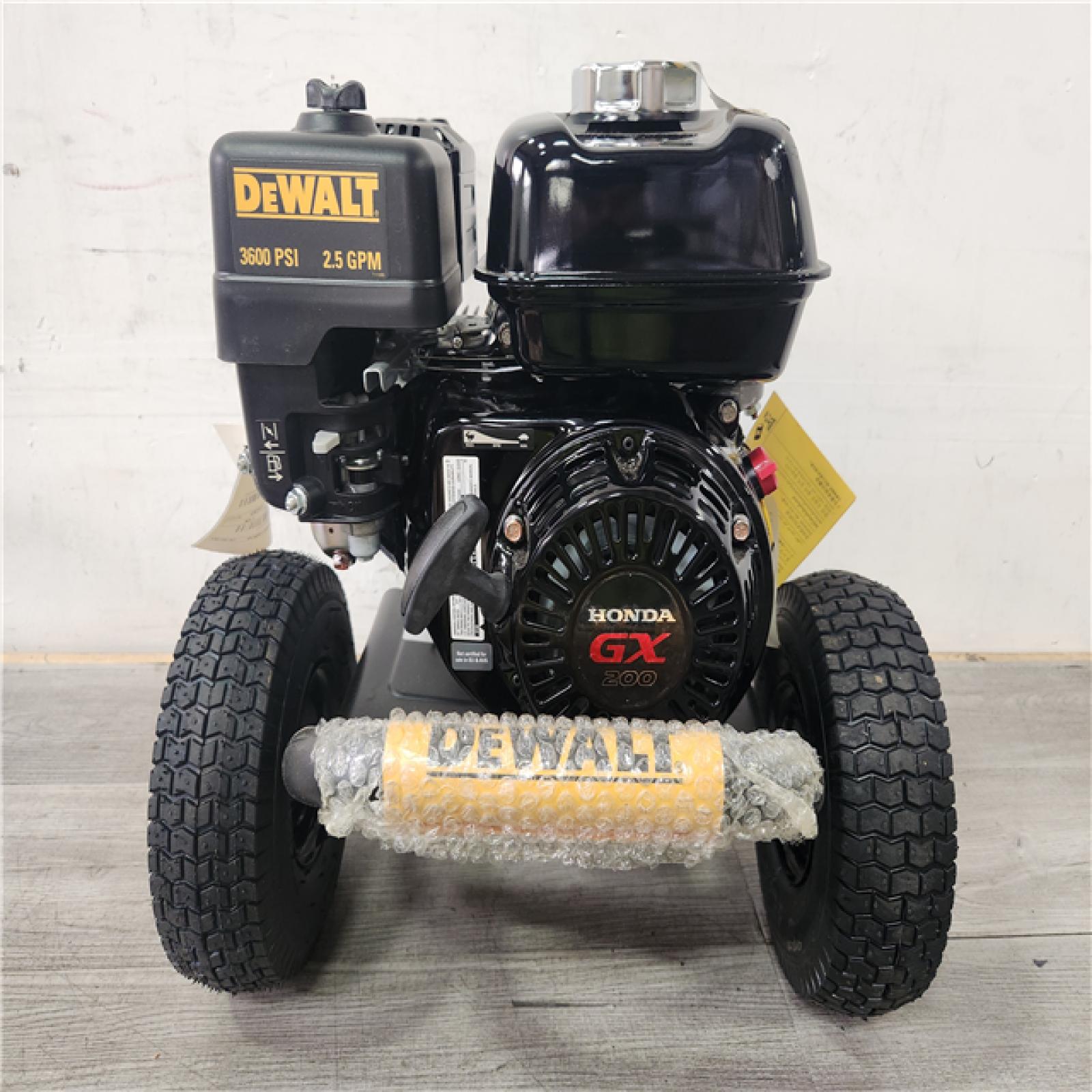 Phoenix Location DEWALT 3600 PSI 2.5 GPM Cold Water Gas Professional Pressure Washer with HONDA GX200 Engine