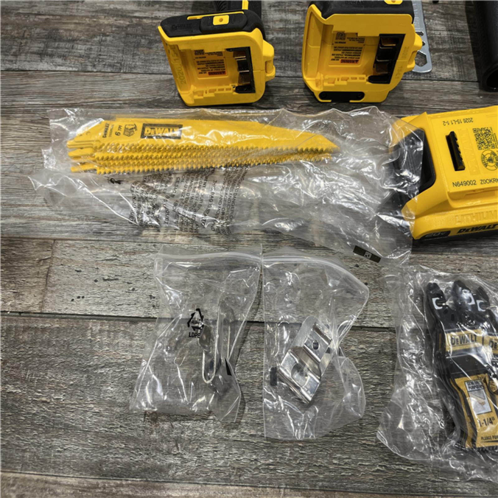 AS-IS DEWALT 20V MAX Lithium-Ion Cordless 6-Tool Combo Kit