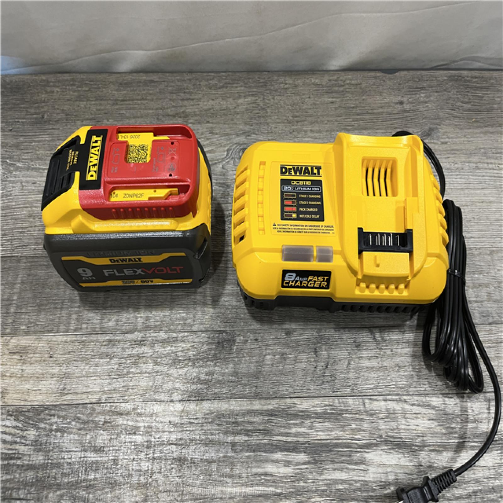 AS-IS DEWALT 20V/60V MAX FLEXVOLT Lithium-Ion 9.0Ah Battery and Charger Starter Kit