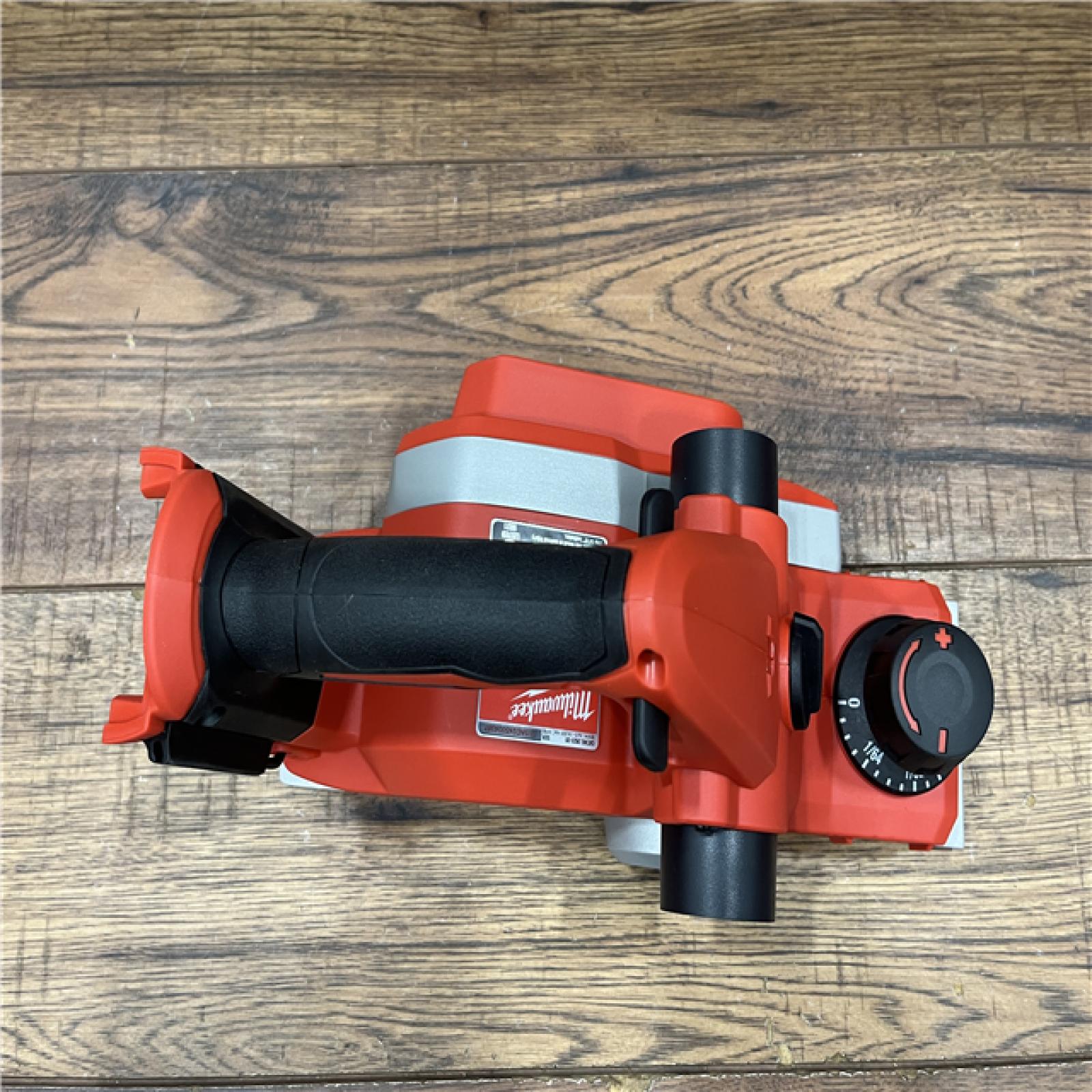 AS-IS Milwaukee M18 18-Volt Lithium-Ion Cordless 3-1/4 in. Planer (Tool-Only)