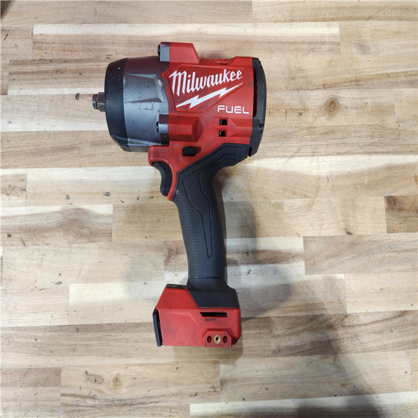 HOUSTON LOCATION - AS-IS Milwaukee FUEL 18V Lithium-Ion Brushless Cordless 1/2 in. Impact Wrench w/Friction Ring Kit