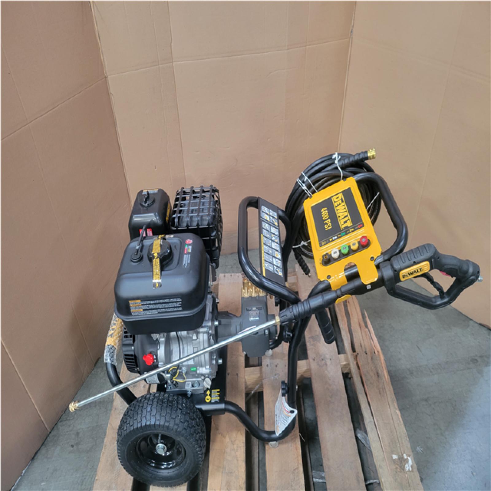 CALIFORNIA AS-IS DEWALT 4400 PSI PORTABLE PRESSURE WASHER