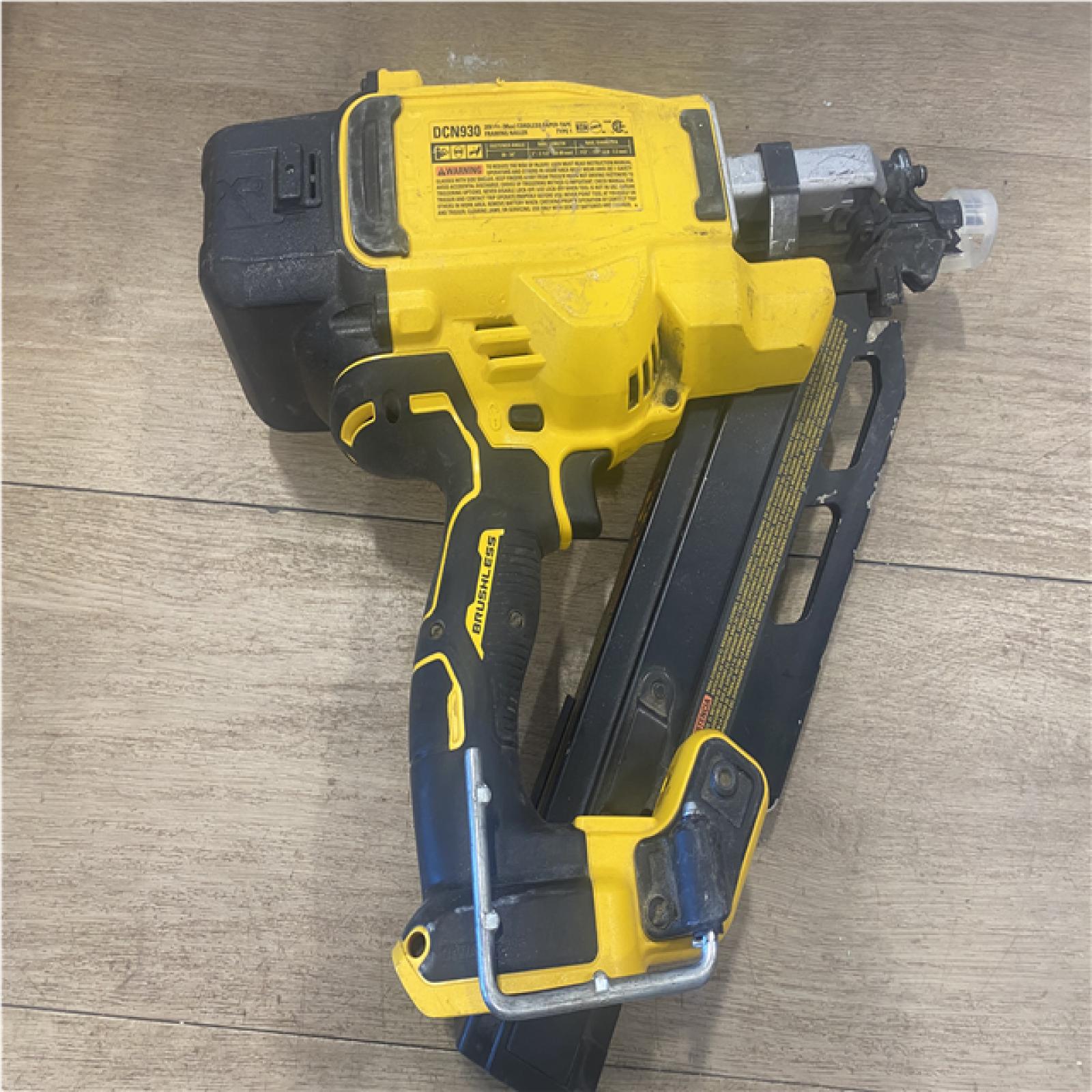 as-is DEWALT 20V 30 Degree Cordless Framing Nailer (Tool-Only)