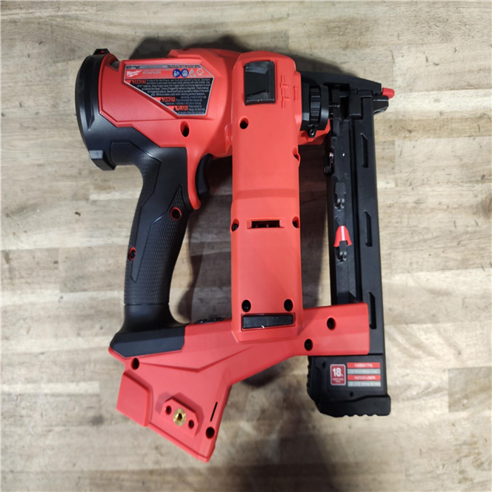 HOUSTON LOCATION - AS-IS (APPEARS LIKE NEW) MILWAUKEE FUEL 18-Volt Lithium-Ion Brushless Cordless 18-Gauge 1/4 in. Narrow Crown Stapler (Tool-Only)