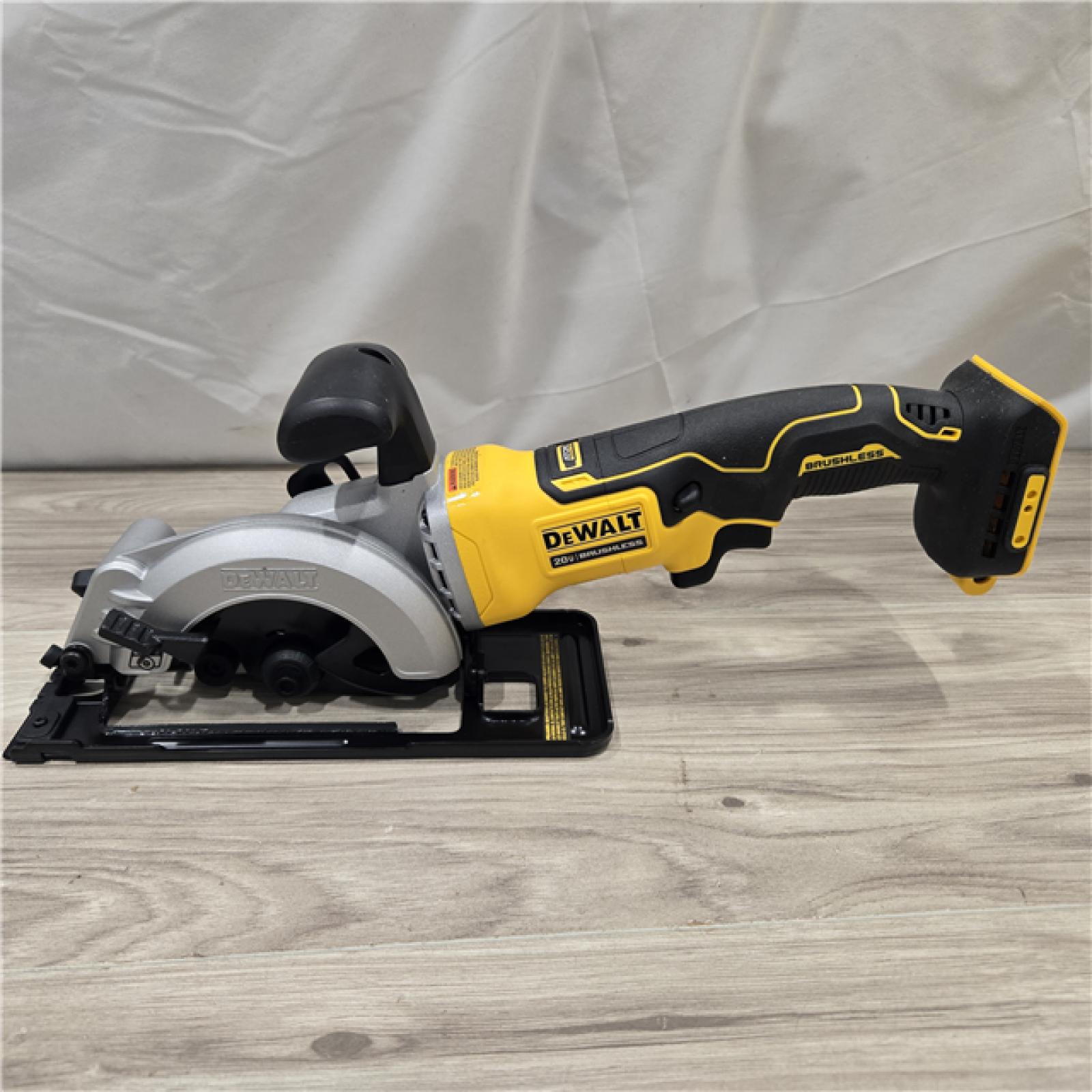 AS-IS DEWALT ATOMIC 20V MAX Cordless 4-1/2 in. Circular Saw (Tool Only)