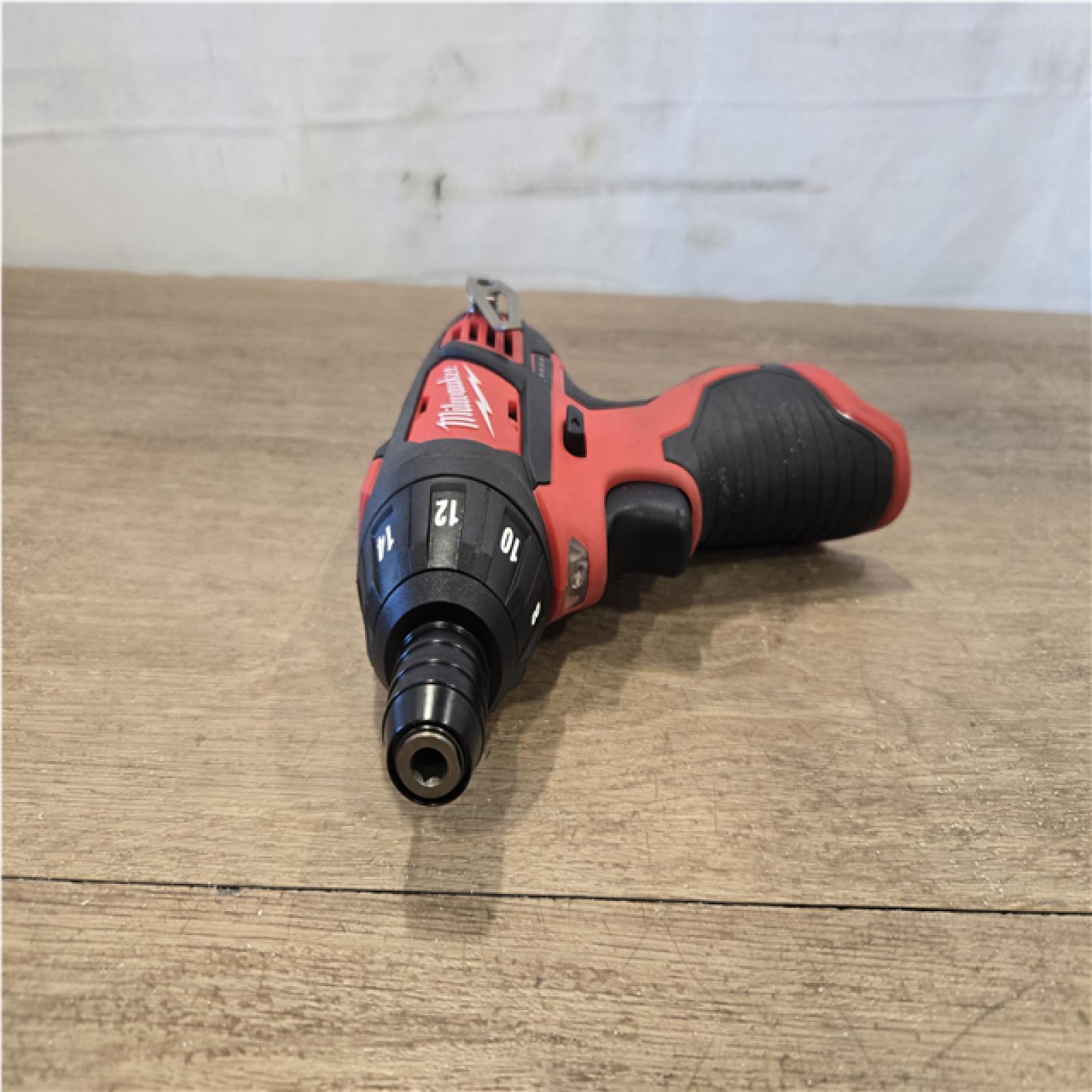 AS-IS Milwaukee 12V Lithium-Ion Cordless 1/4 in. Hex Screwdriver Kit