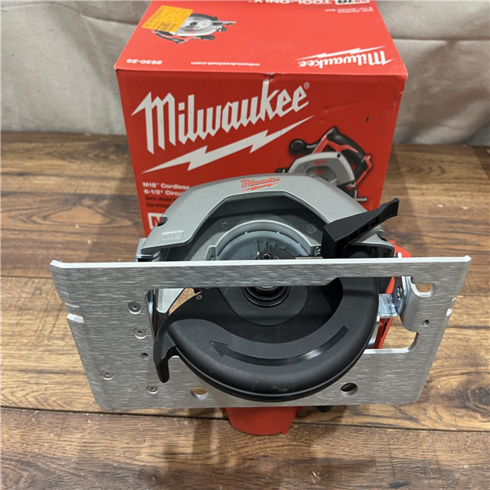 AS-IS Milwaukee 2630-20 M18 Cordless 6-1/2 Circular Saw Bare Tool Only - All