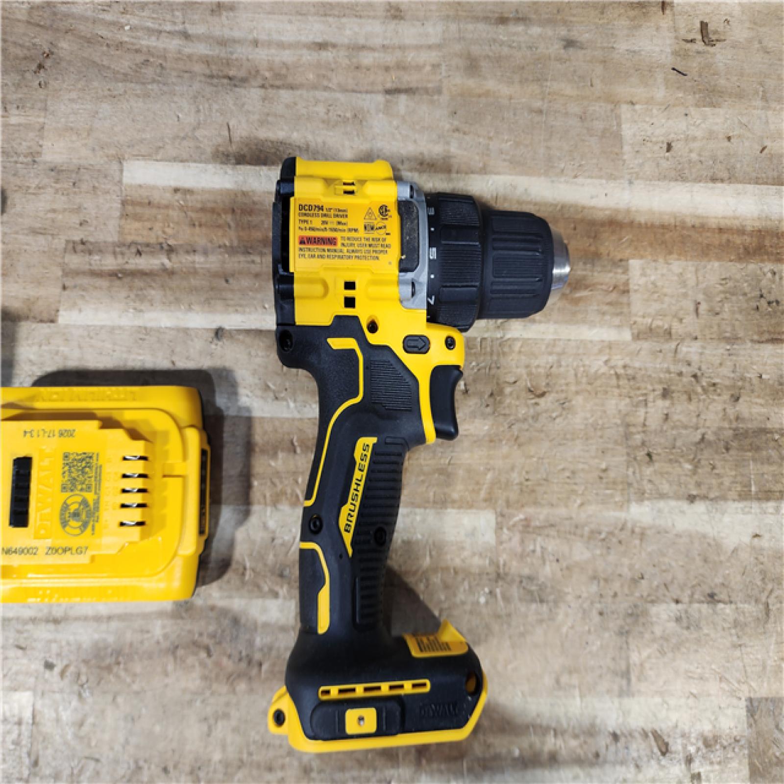 HOUSTON LOCATION - AS - IS DEWALT Atomic 20V Lithium-Ion Cordless Compact 1/2 in. Drill/Driver Kit