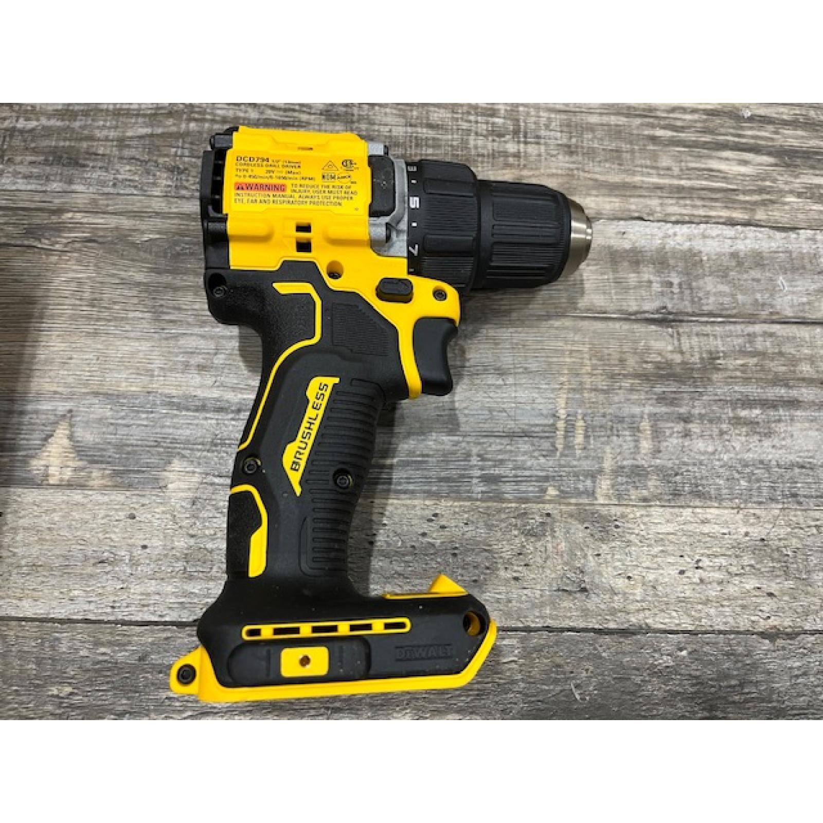 AS-IS DEWALT Atomic 20V Lithium-Ion Cordless Compact 1/2 in. Drill/Driver Kit