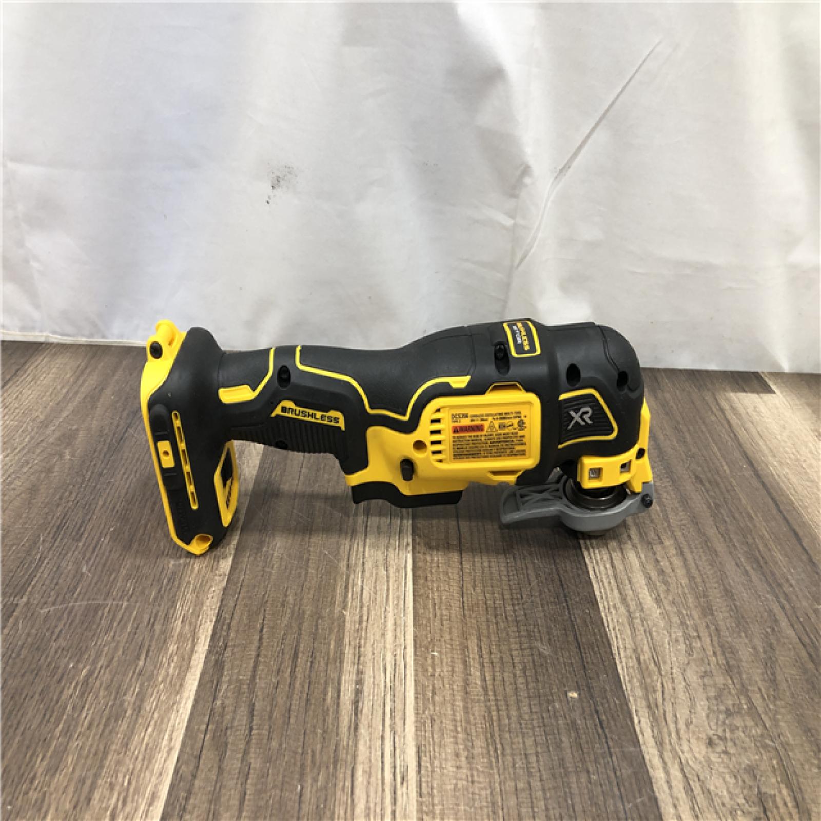 AS-IS DEWALT 20V MAX XR Cordless Brushless 3-Speed Oscillating Multi Tool (Tool Only)
