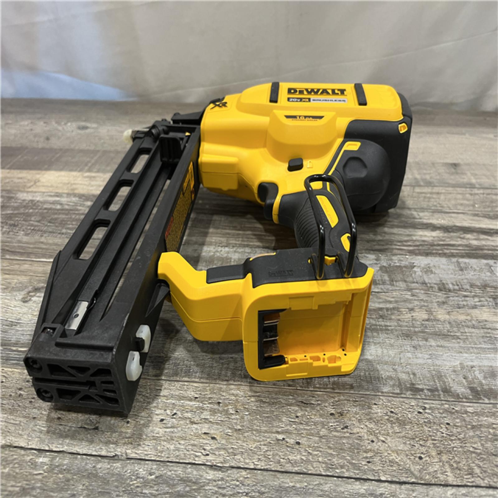 AS-IS DEWALT 20V MAX XR 16-Gauge Lithium-Ion Cordless Finish Nailer (Tool Only)