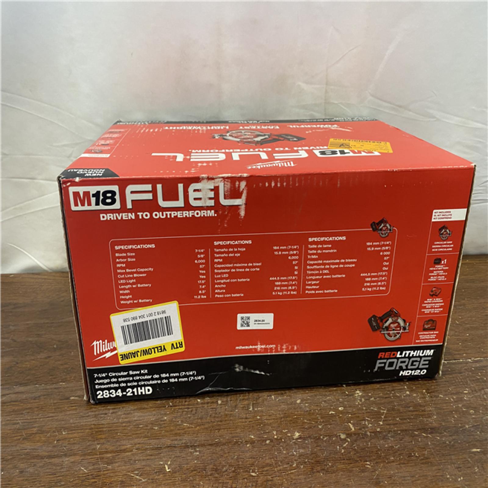 NEW M18 FUEL 18V Lithium-Ion Brushless Cordless 7-1/4 in. Circular Saw Kit with One FORGE 12.0Ah Battery, Charger, Tool Bag